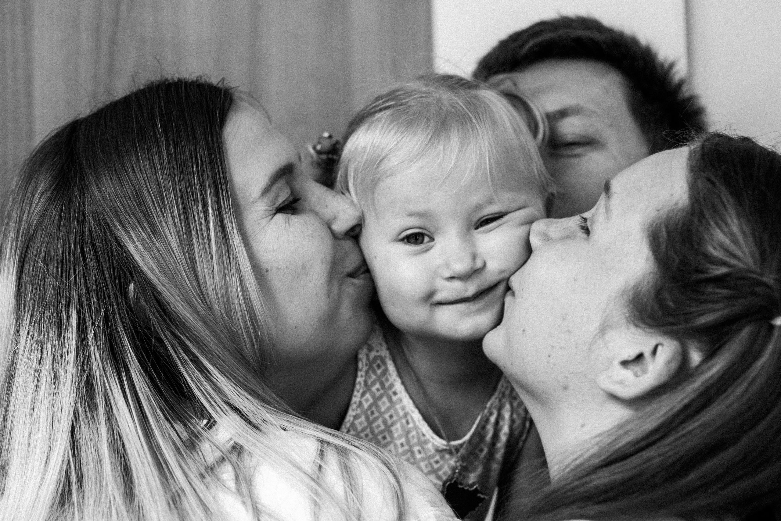 Семья Марины дома. Семейный фотограф в Севастополе Куценко Светлана