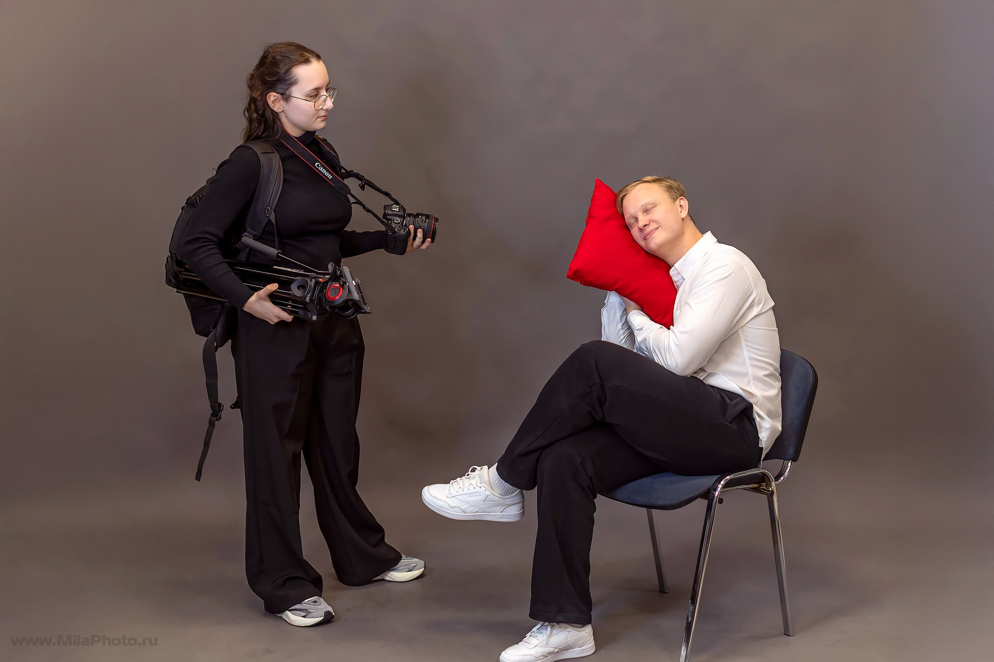 Галерея съемок в студиях. Фотограф и видеограф Москва. Свадебный фотограф, видеограф. Выпускные альбомы. Оживающие альбомы