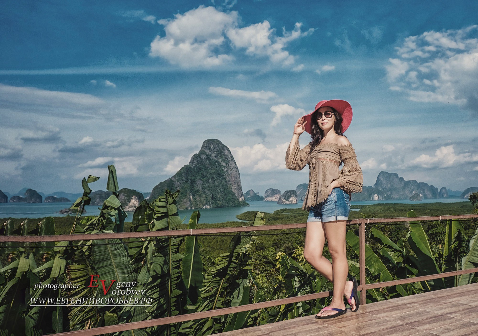 Красивая фотосессия для девушки на пляже Пхукета Phuket фотограф идея место позы образ купальник платье заказать цена стоимость