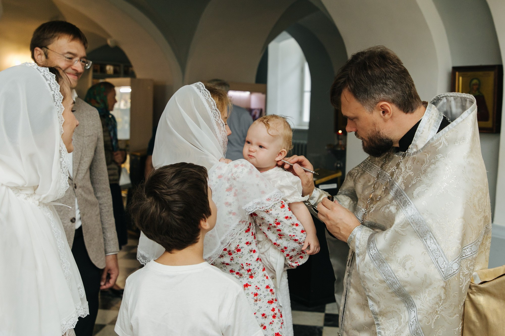 Крещение ребенка Церковь Трёх Святителей СПб, где крестить на ваське, стоимость крещения 2024, лучшие храмы церкви для крещения, стоимость крестин, как записаться на крещение