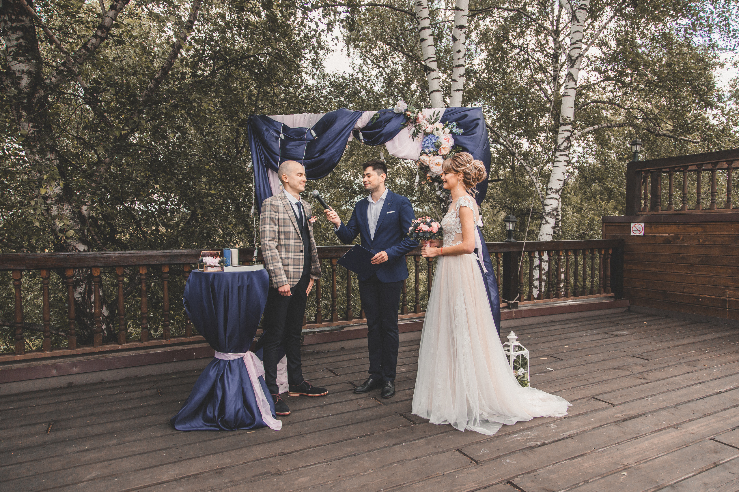 Территория для проведения церемонии выездной регистрации брака. Банкетный комплекс и свадебное агенство "Александр Грин"