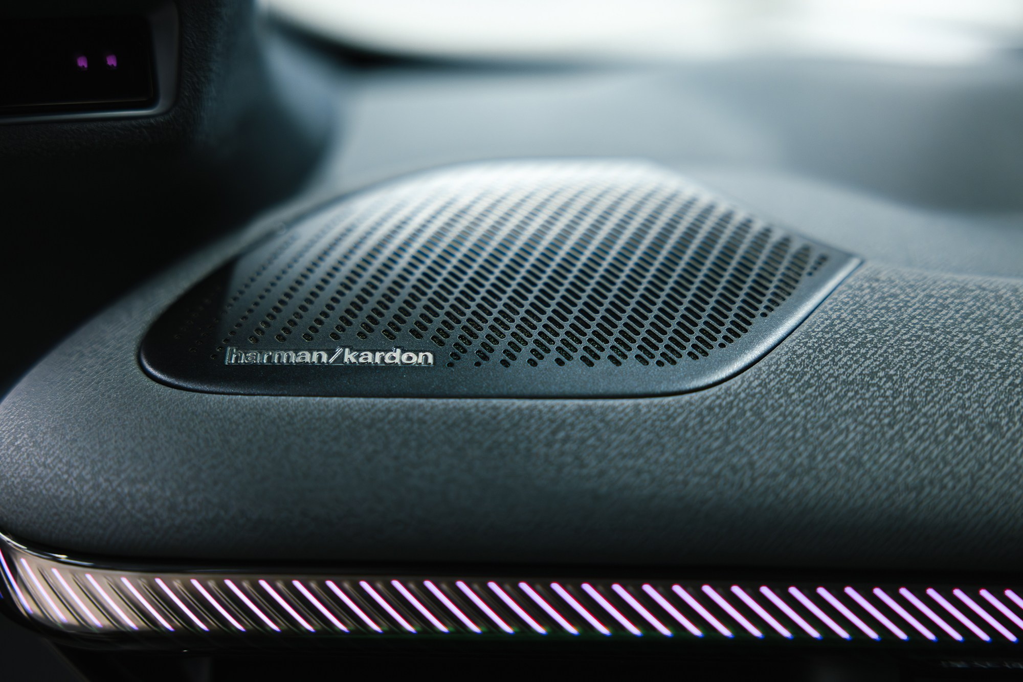 Lynk & Co 900 Ultra 2,0hyb 4WD AT (734 л. с.). Автосалон «Х-Авто»