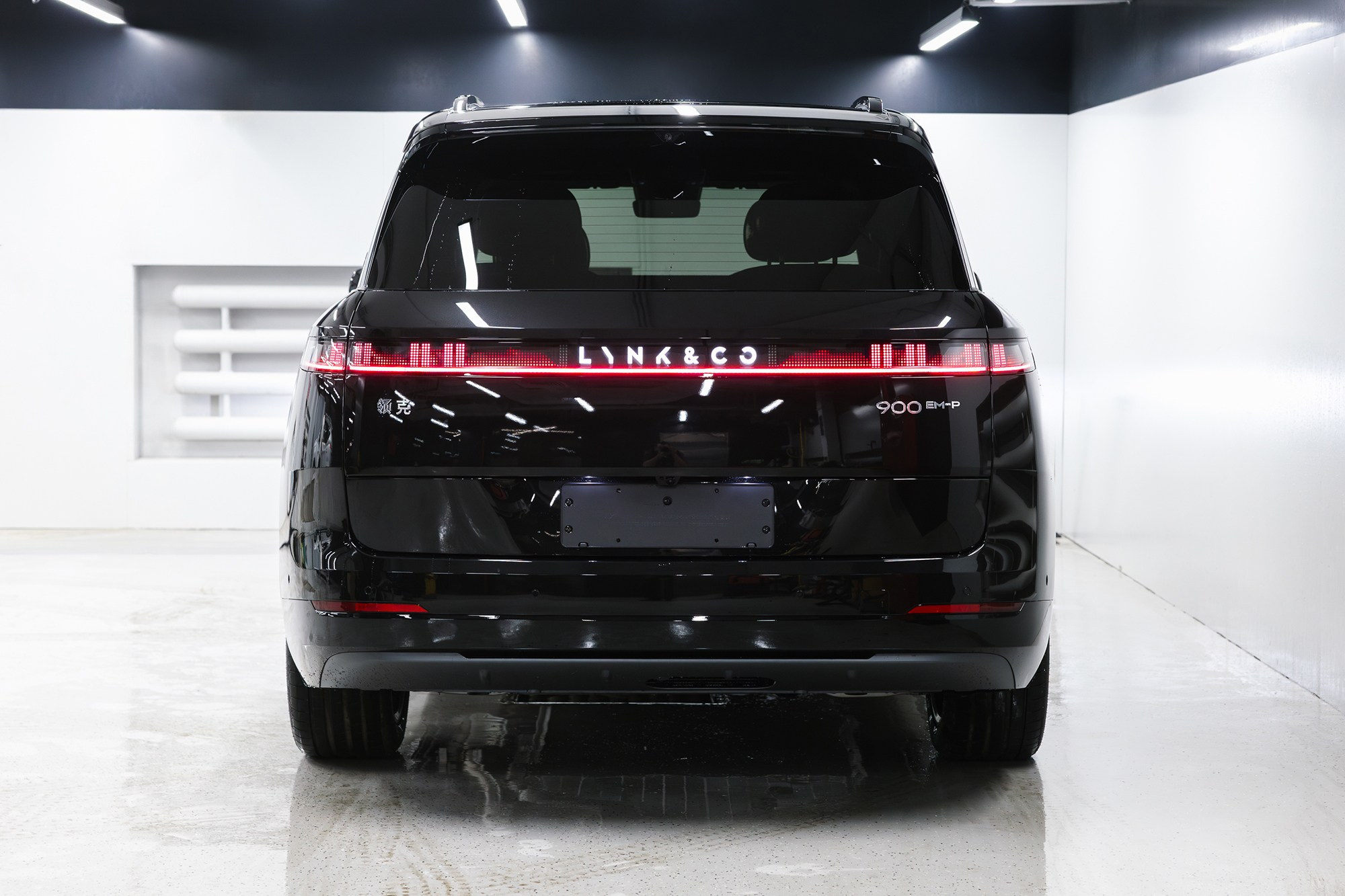 Lynk & Co 900 Ultra 2,0hyb 4WD AT (734 л. с.). Автосалон «Х-Авто»