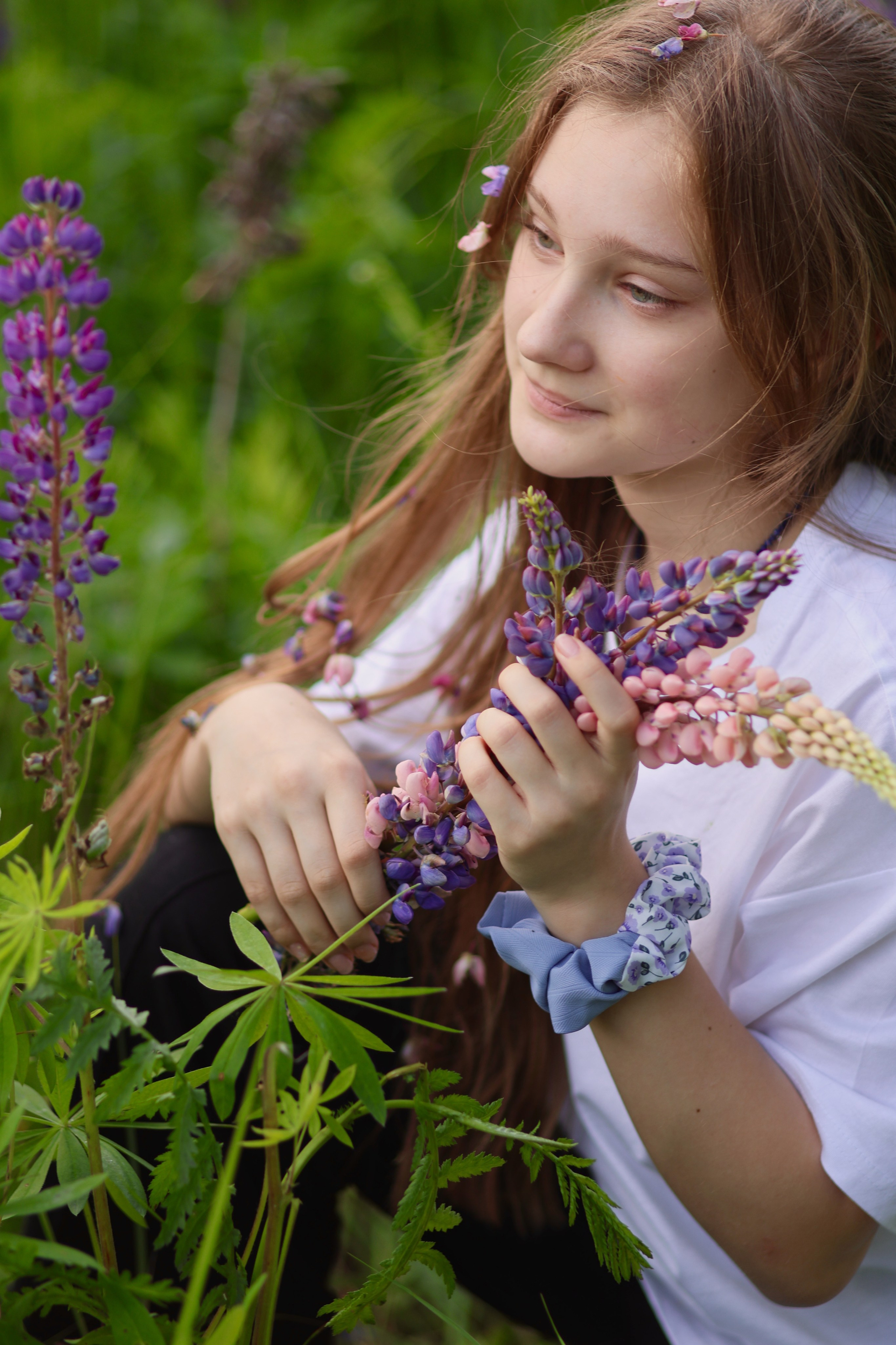 Фотосессия в люпинах. Свадебный и семейный фотограф-Королева Натали/Раменское-Жуковский-Москва/тел.+7 (985) 153-75-43