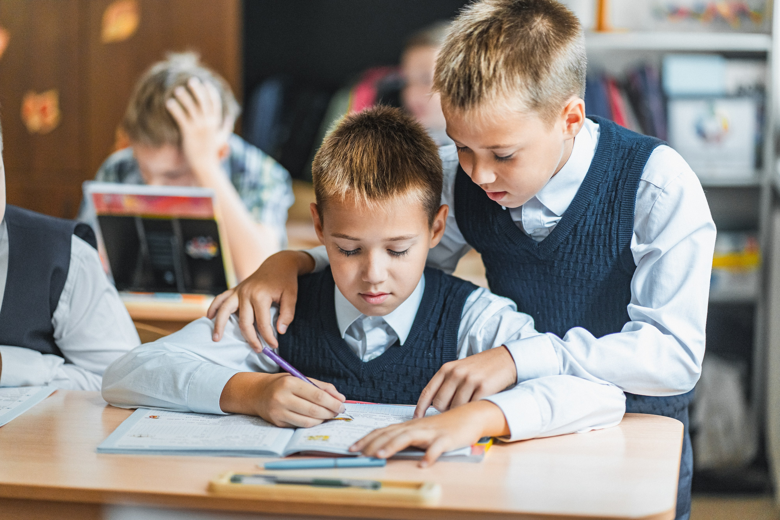 Школьные альбомы и альбомы для детского сада. Юлия Осипова. Москва