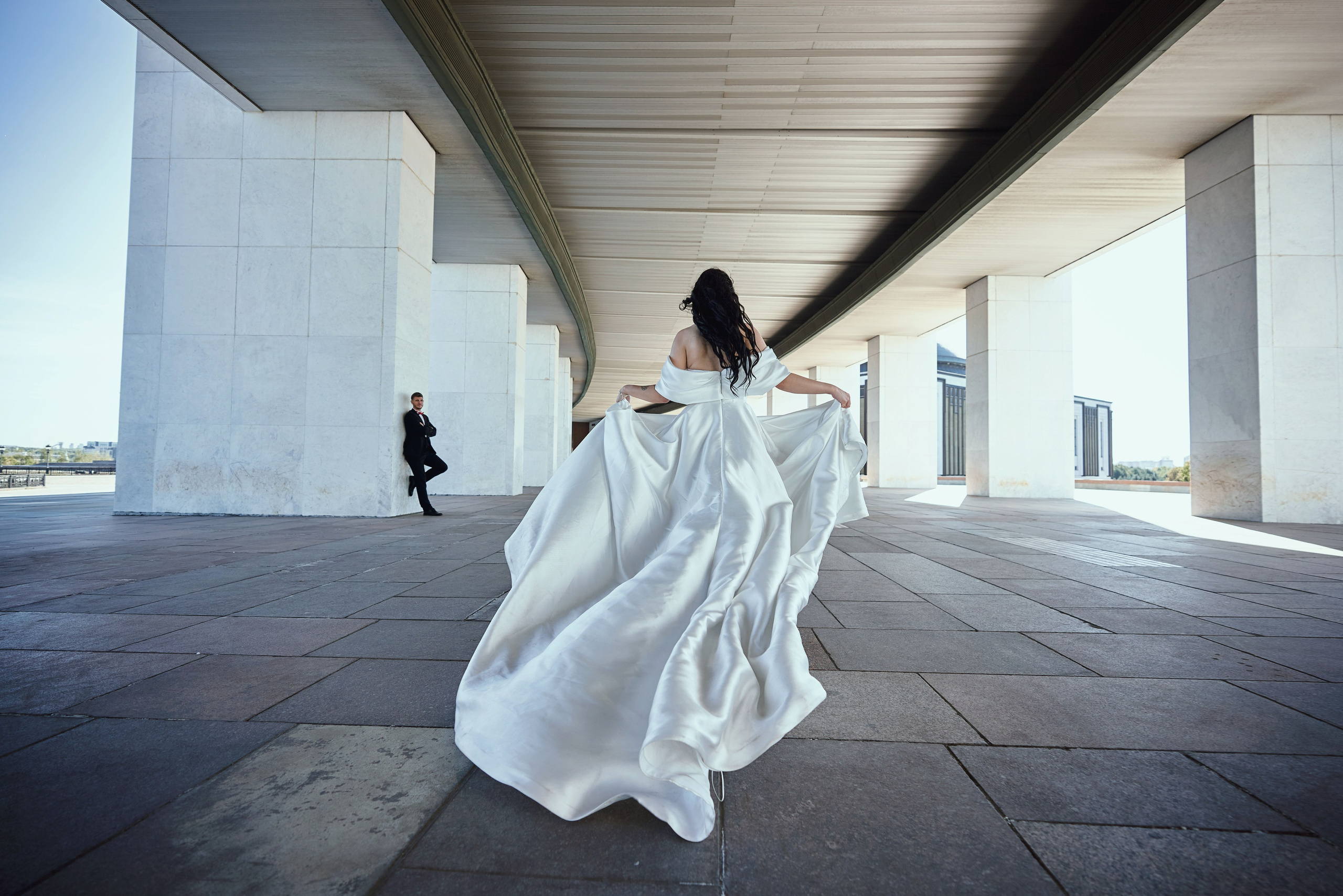 Свадебная фотосессия Дмитрия и Виты на Поклонной горе в парке Победы Москвы