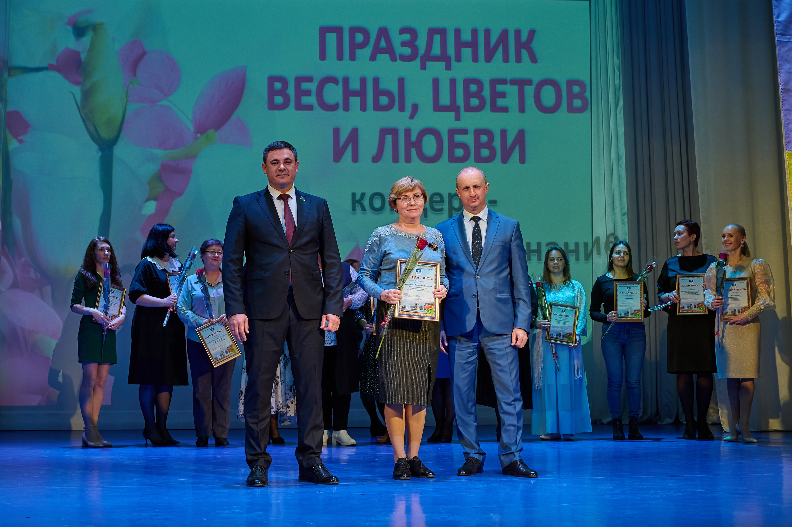 8 марта Марьина роща. Жизнь курорта Кабардинка в фотографиях