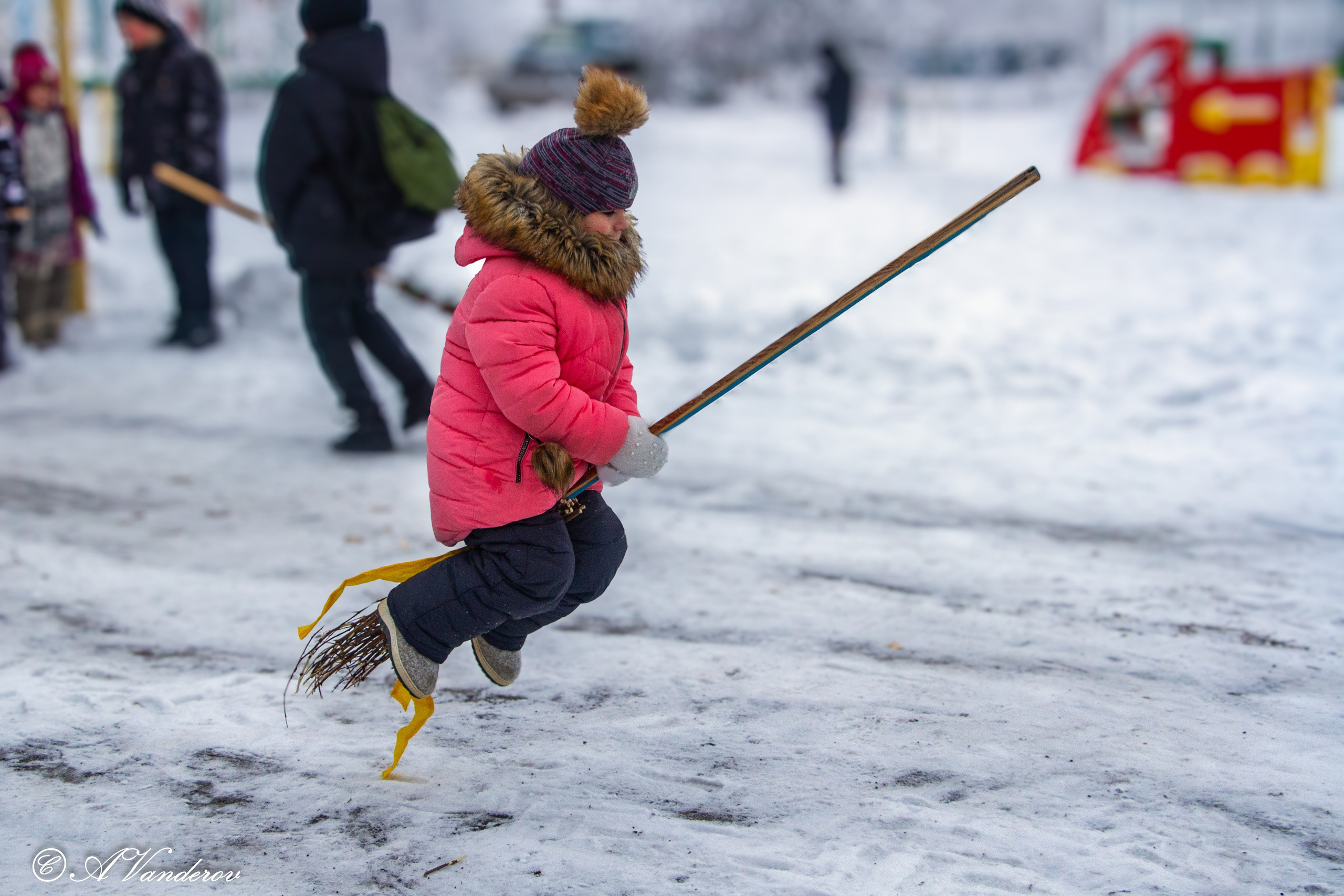 Праздник во дворе, ул. Осташковская-20. Фотограф Омск | Александр Вандеров