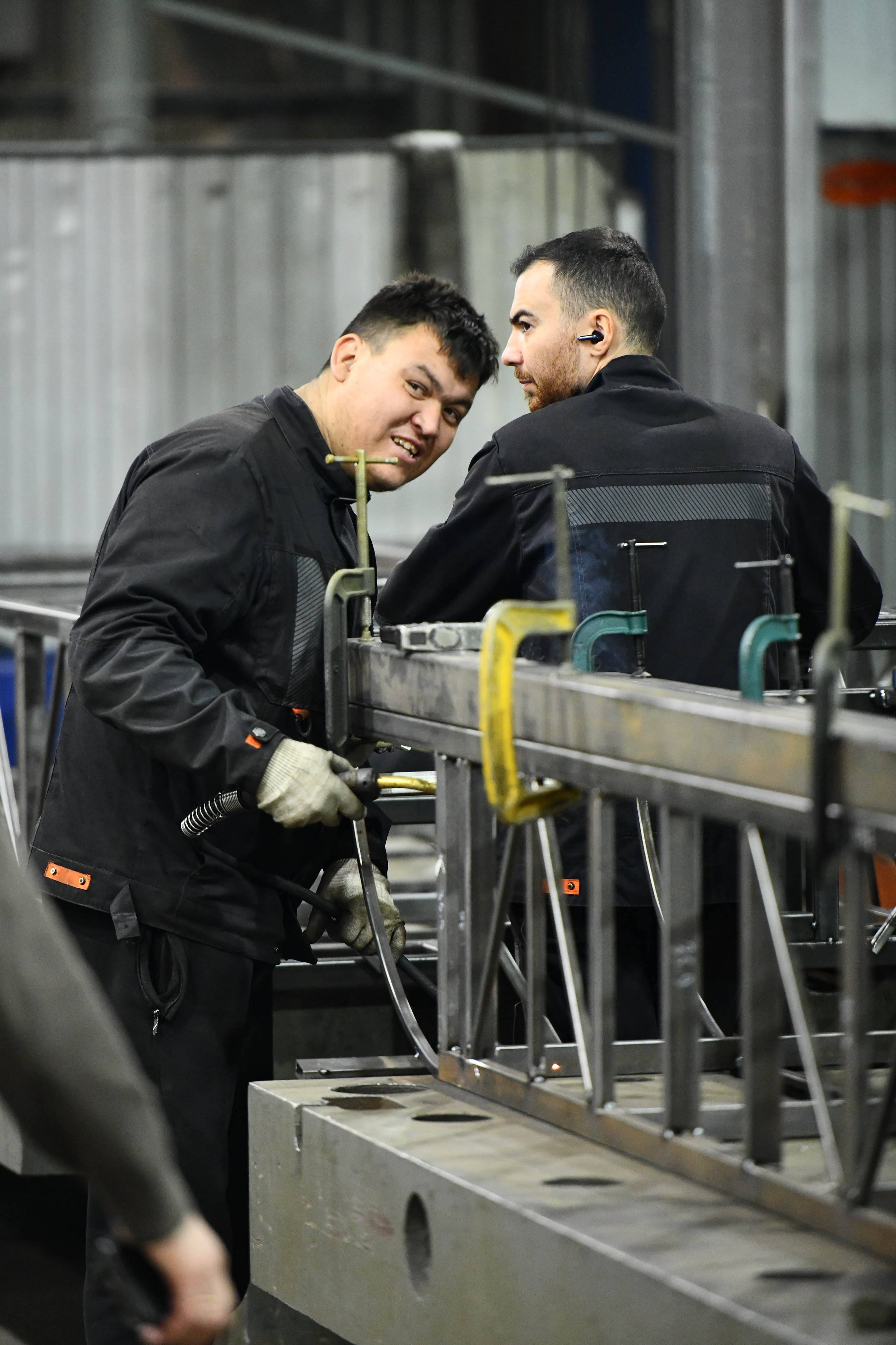 Репортаж с экскурсии на Завод ТРОМ. Репортажный и семейный фотограф — Шелихов Сергей