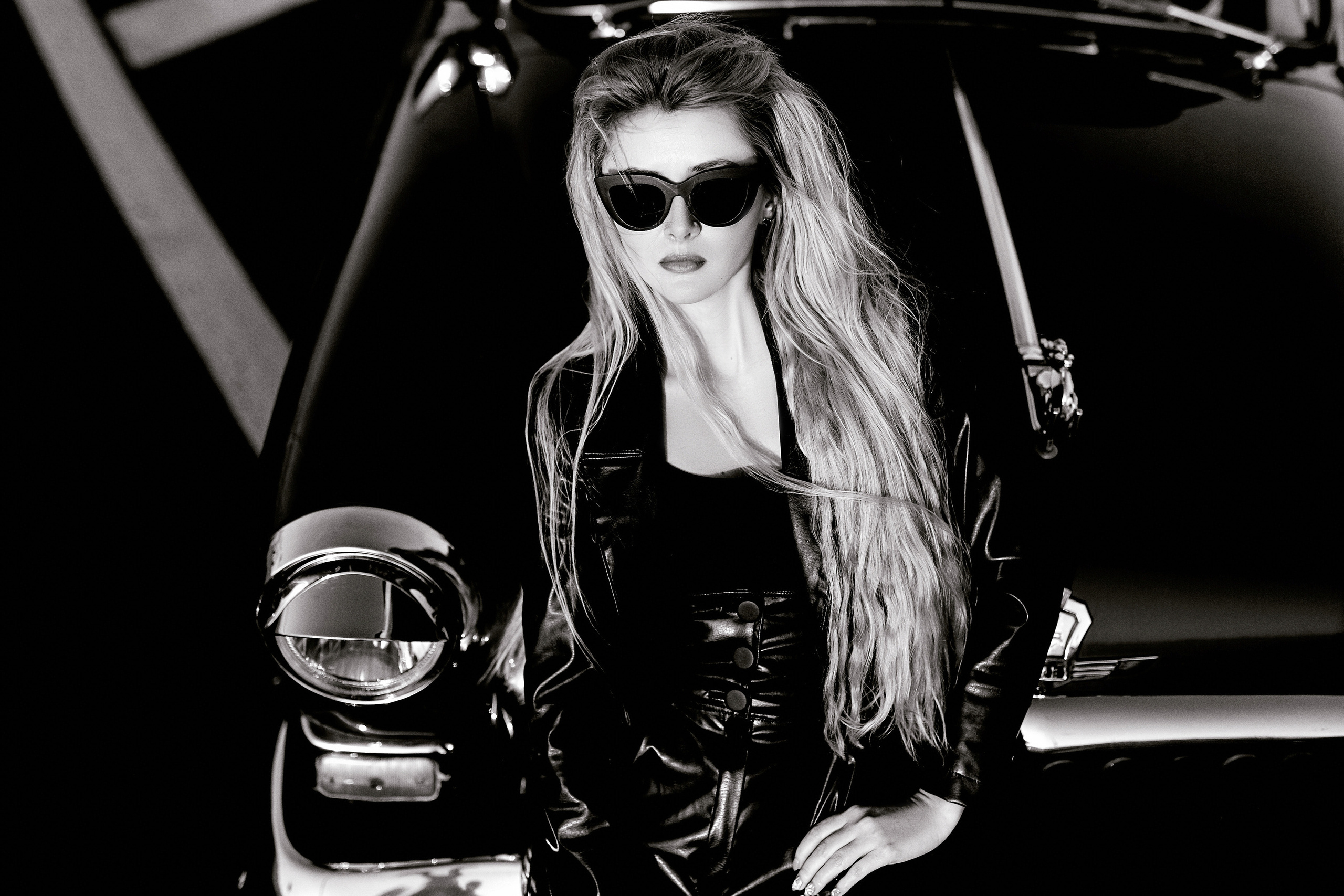 В результате вы получите сотни фотографий отличного качества, опыт взаимодействия с настоящим профессионалом своего дела и только положительные эмоции!