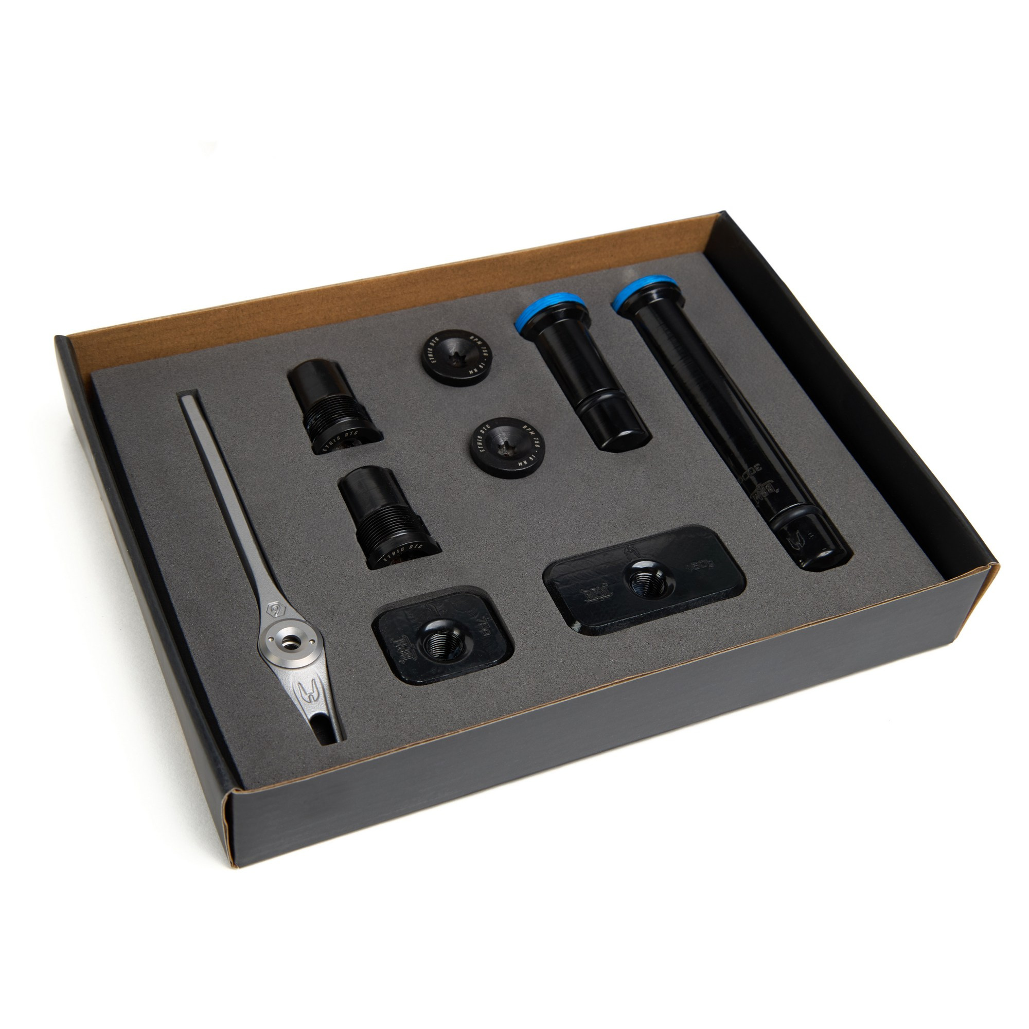 Предметная фотосъемка для интернет-магазинов. Ремонтный набор для велосипеда.