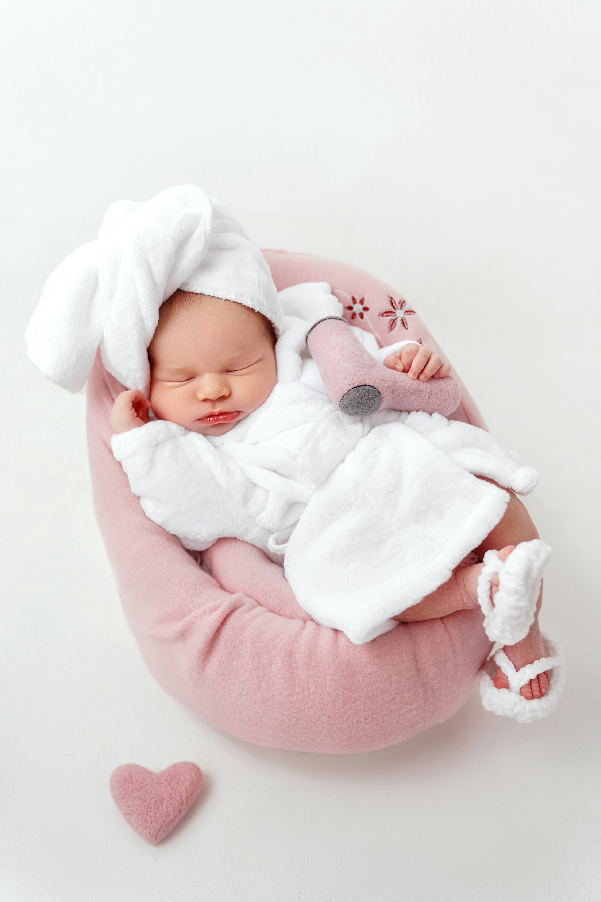 Фотосессия новорожденного (newborn). Фотограф новорожденных, детей до года и беременных в Симферополе