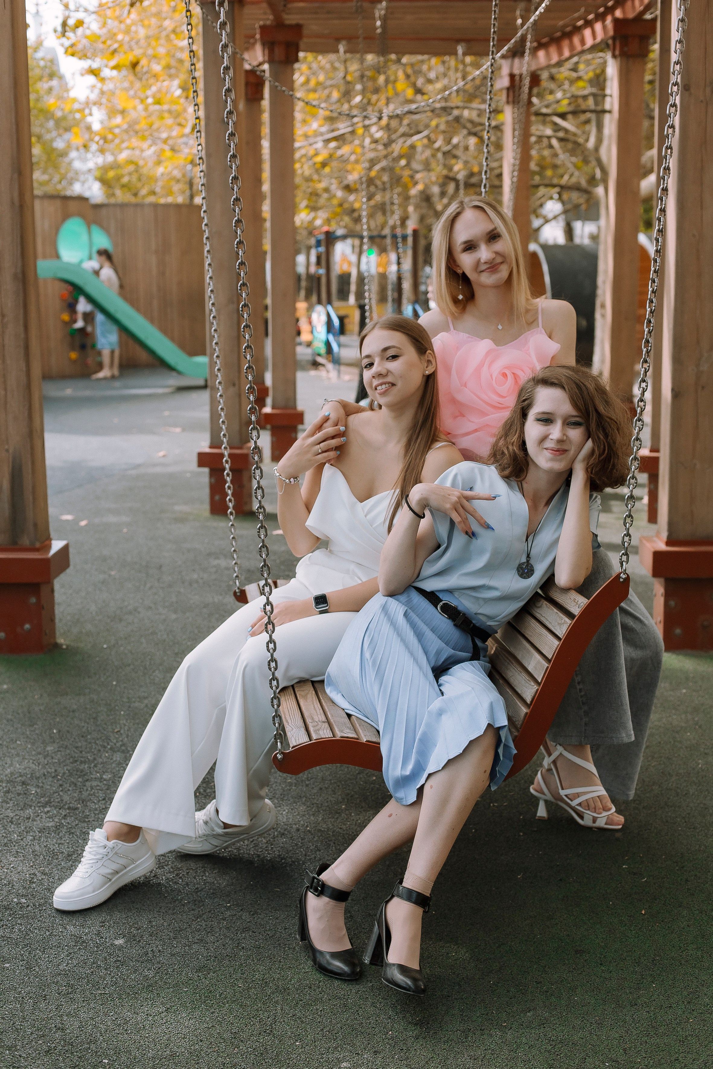 Аллея Черняховского- старшая школа. Выпускные альбомы Натальи Бутко: Новороссийск, Анапа, Геленджик