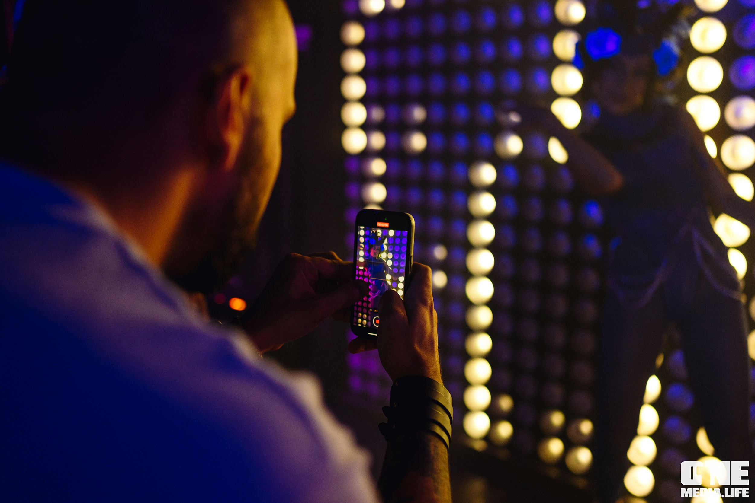 Фоторепортаж из караоке-клуба Эйфория. One Media Life: фоторепортажи, фотоотчеты с мероприятий и заведений