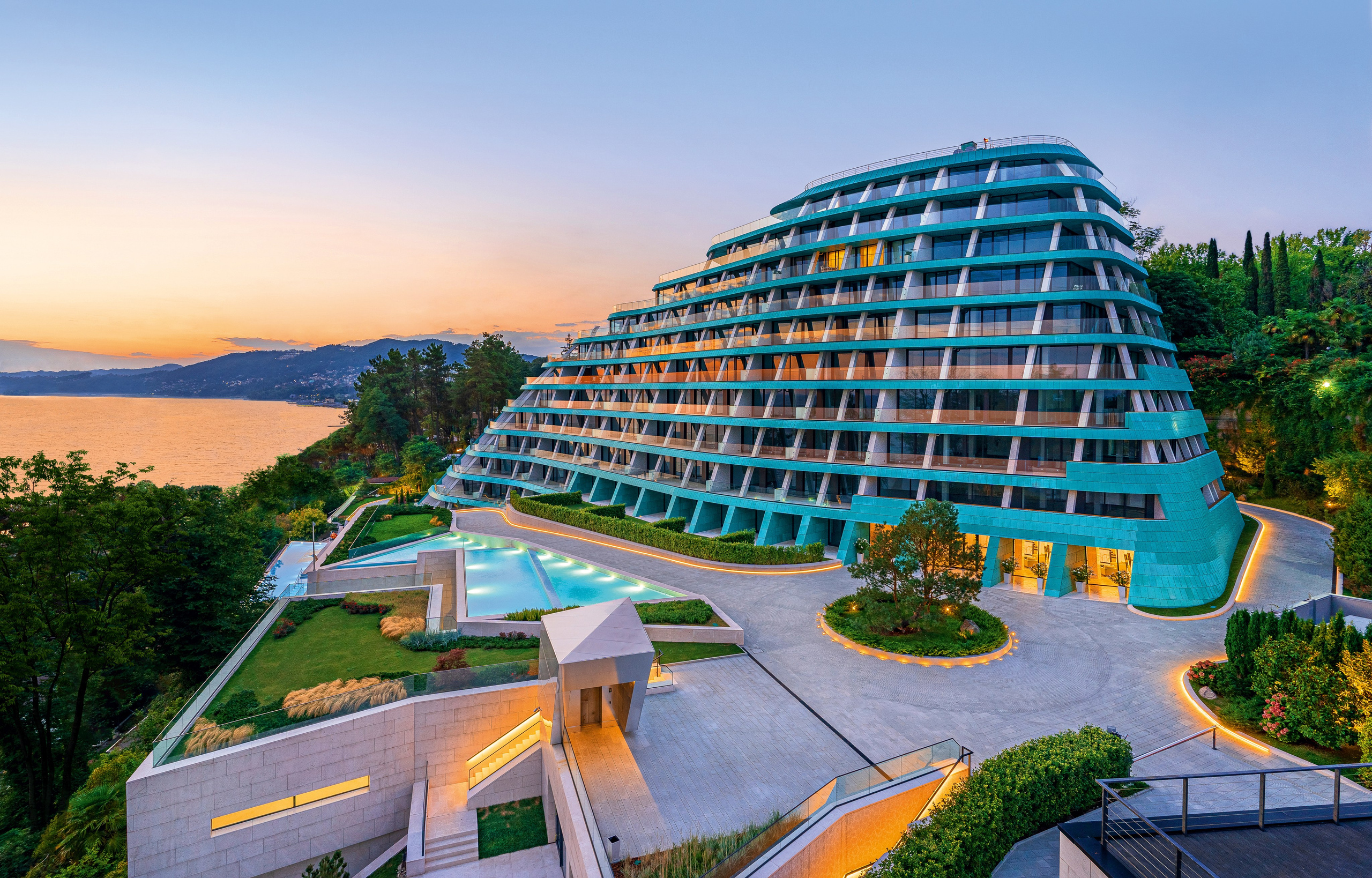 REEF RESIDENCE MEDIA HUB
