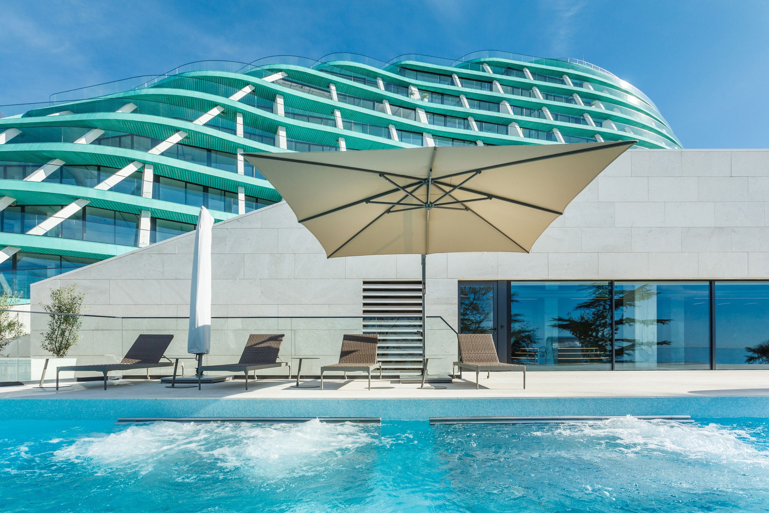 REEF RESIDENCE MEDIA HUB