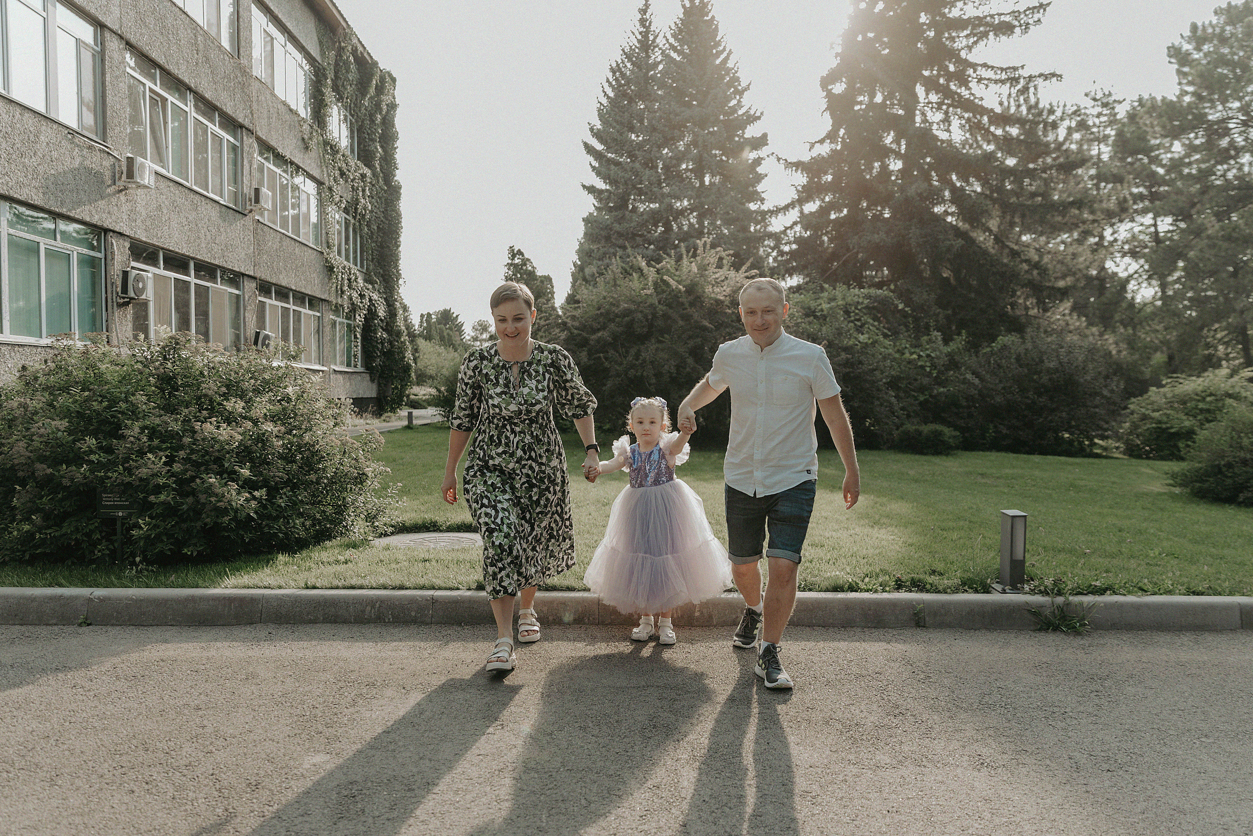 Семейная фотосессия в Ботаническом саду. Свадебный, семейный и портретный фотограф в Алматы, Костанай