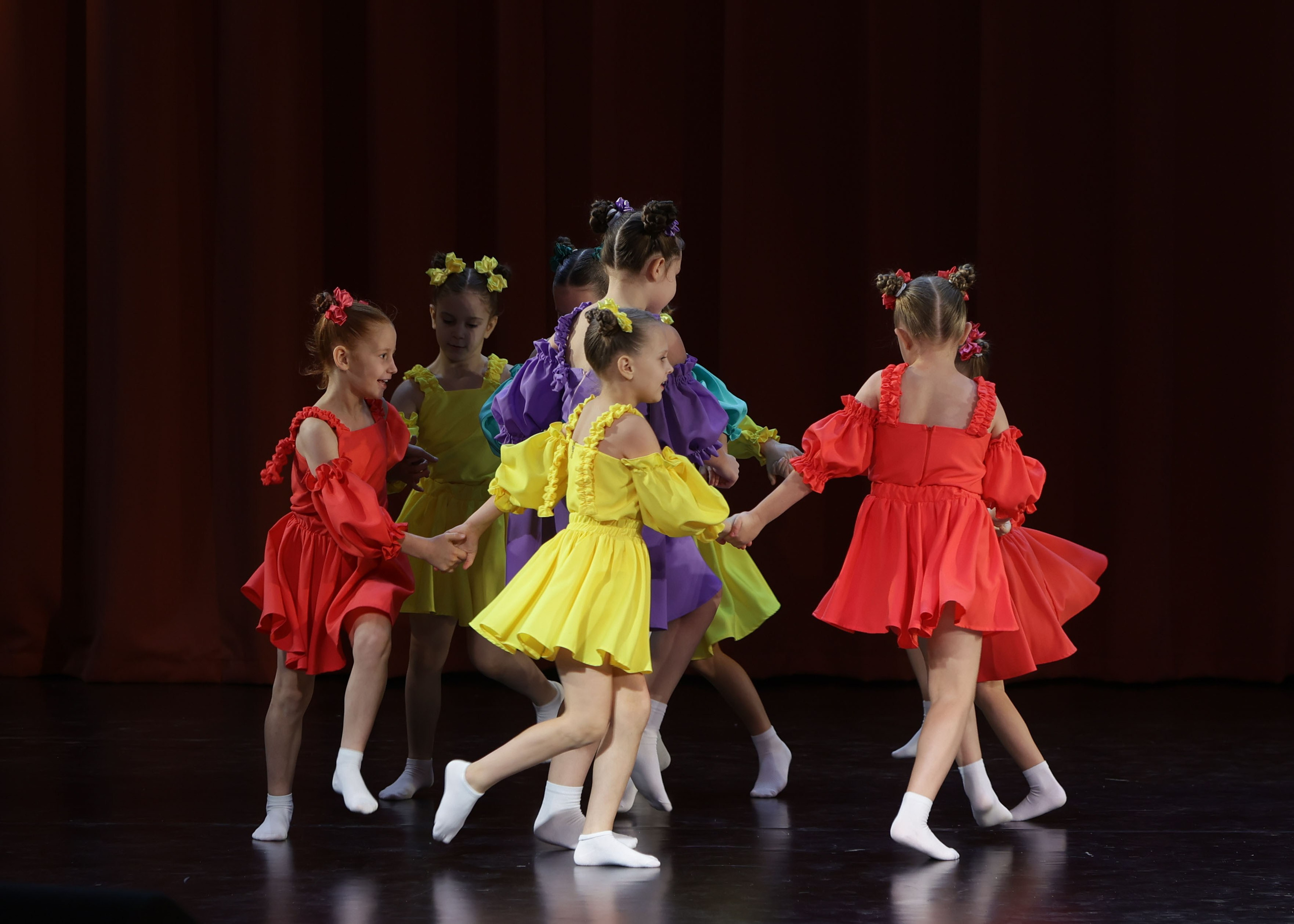 Фестиваль хореографического искусства «КУБОК ЛЕГЕНДЫ — 2025». Выпускные альбомы и школьный фотограф в Подольске, Троицке, Щербинке, Москве и Московской области