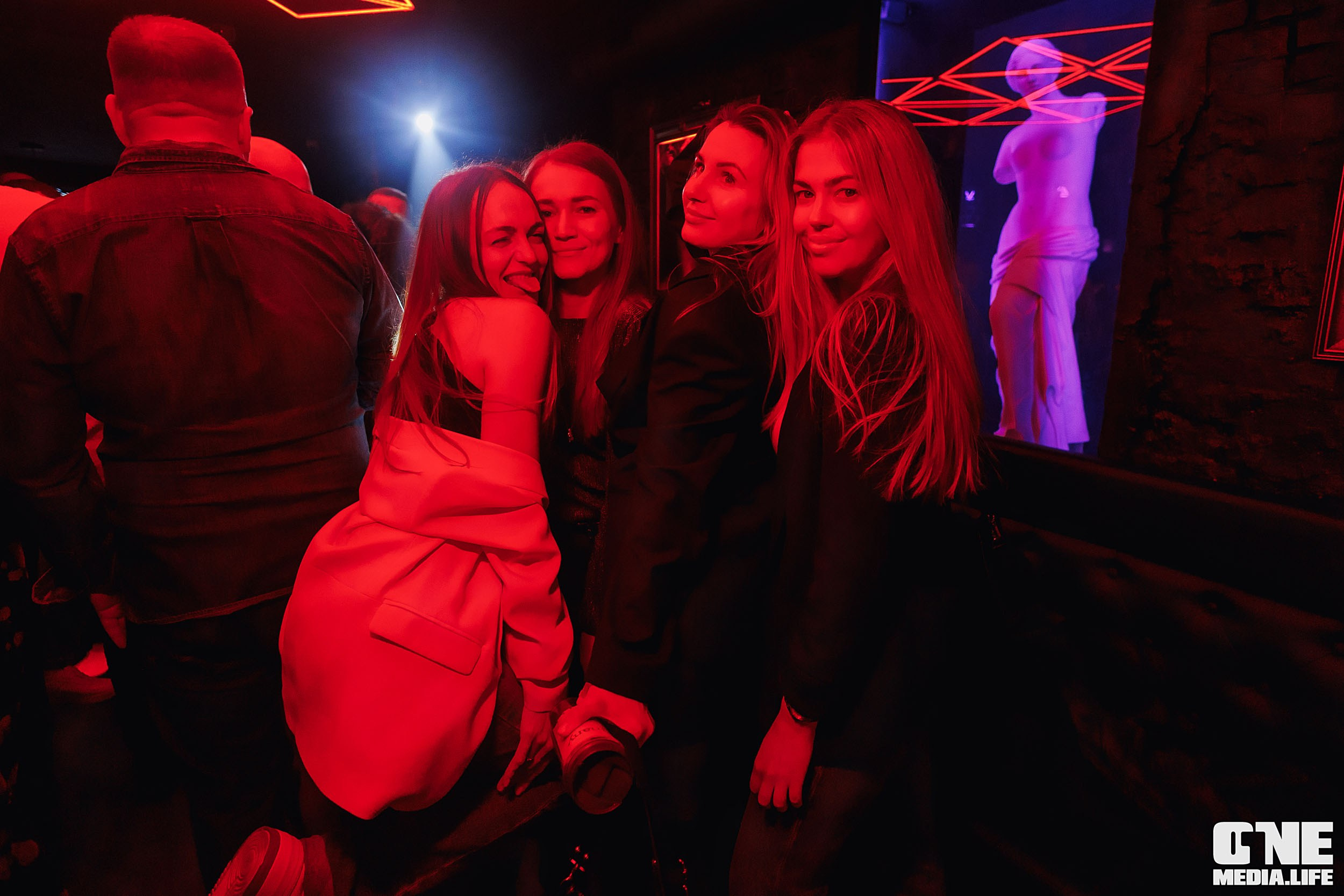 Фоторепортаж из бара Secret. One Media Life: фоторепортажи, фотоотчеты с мероприятий и заведений