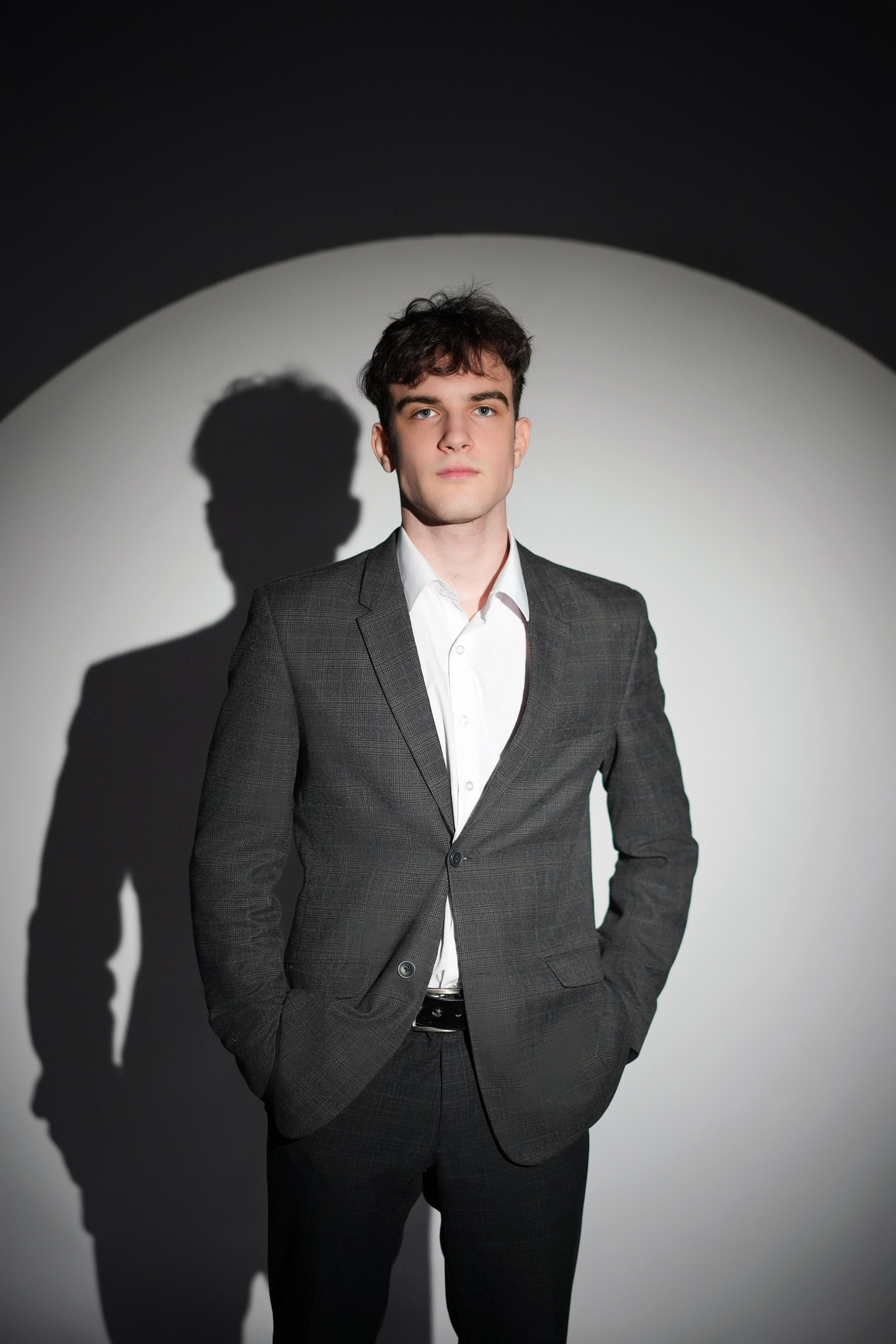 Стиль портрета в студии. GOTRA — выпускные альбомы в Тюмени