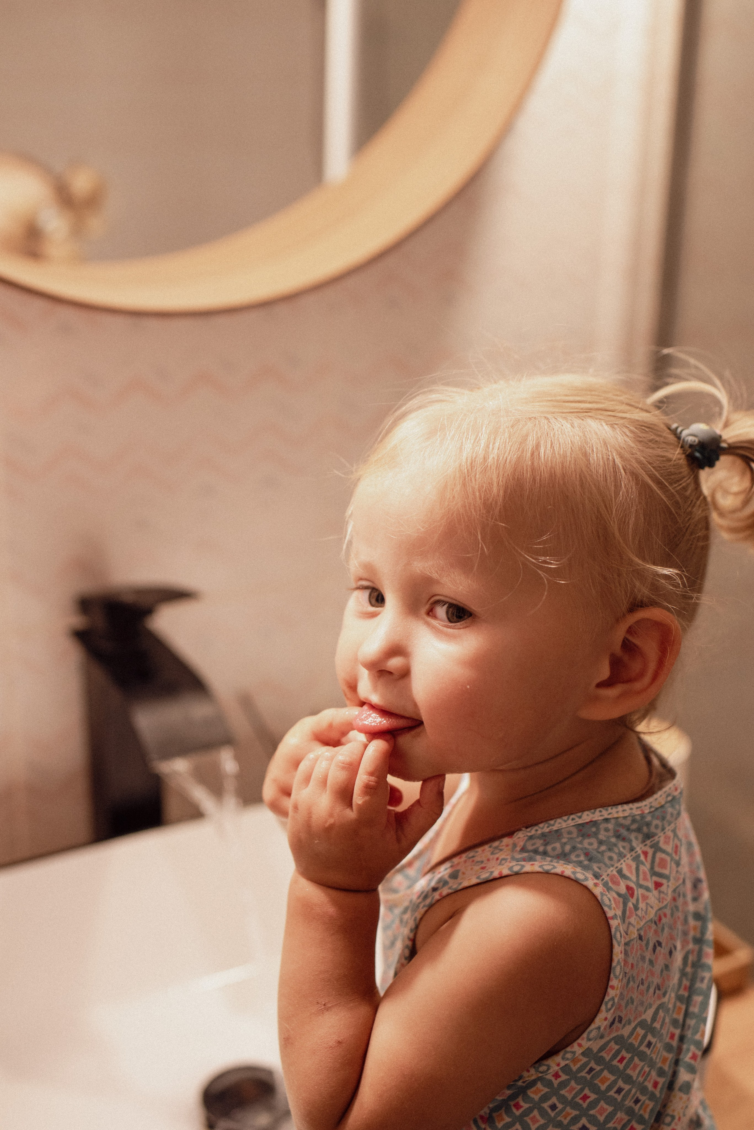 Семья Марины дома. Семейный фотограф в Севастополе Куценко Светлана