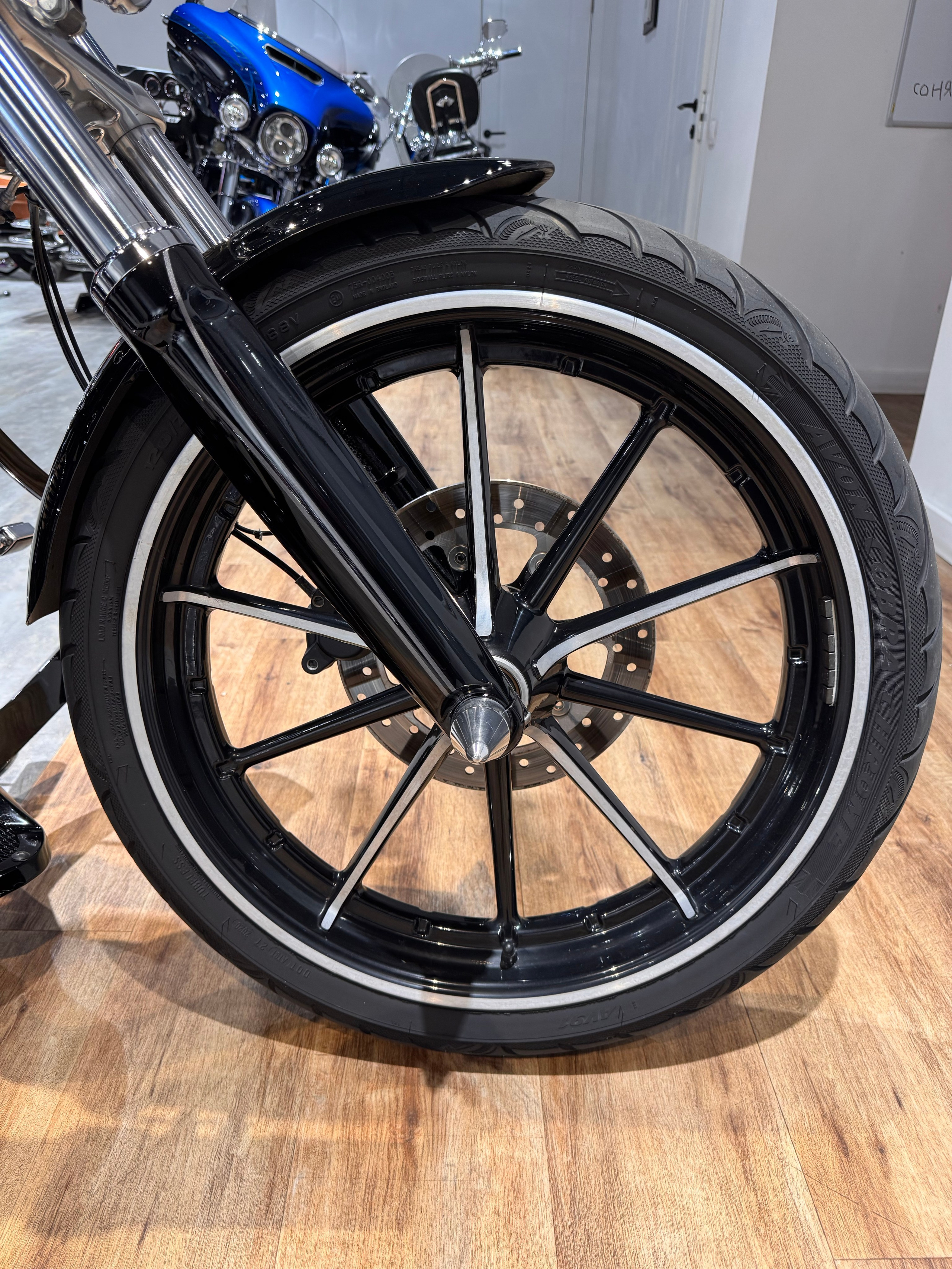 Harley Davidson 2014 Breakout Black Mantis — купить мотоцикл. Hello Davidson, Москва. Только хорошие мотоциклы…