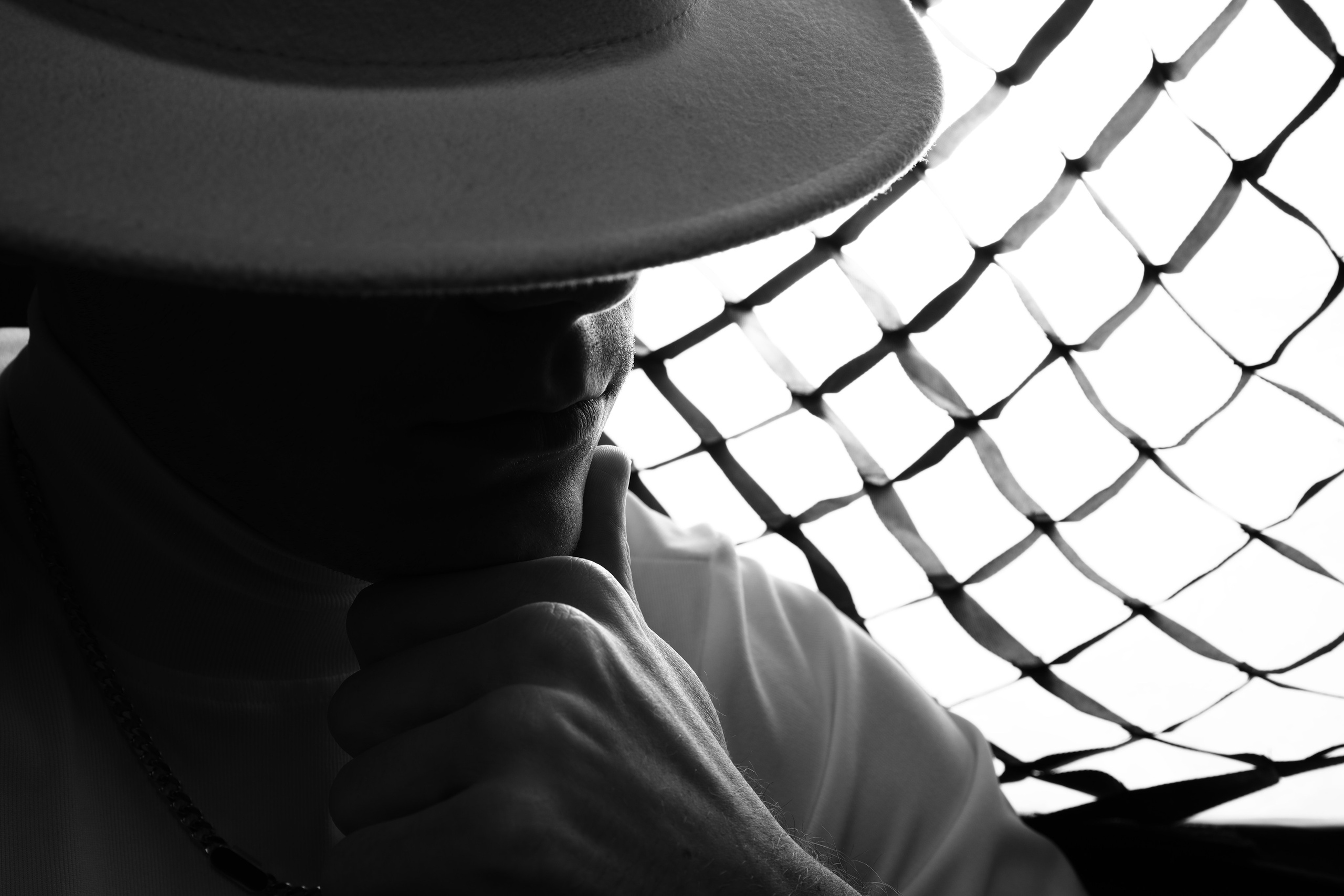 The White hat Alex. Профессиональный фотограф в Воронеже Владислав Крылов