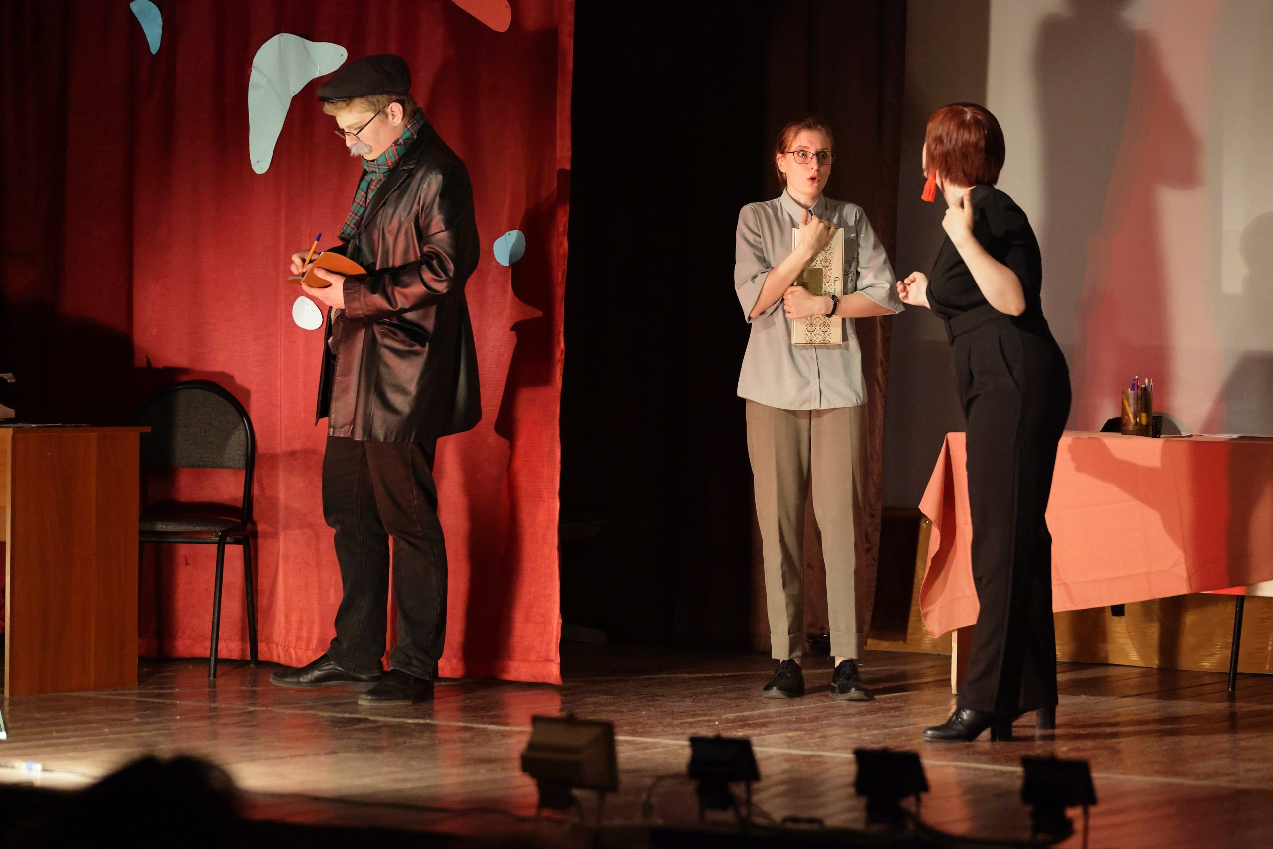 Фотографии "Мадемуазель детектив"