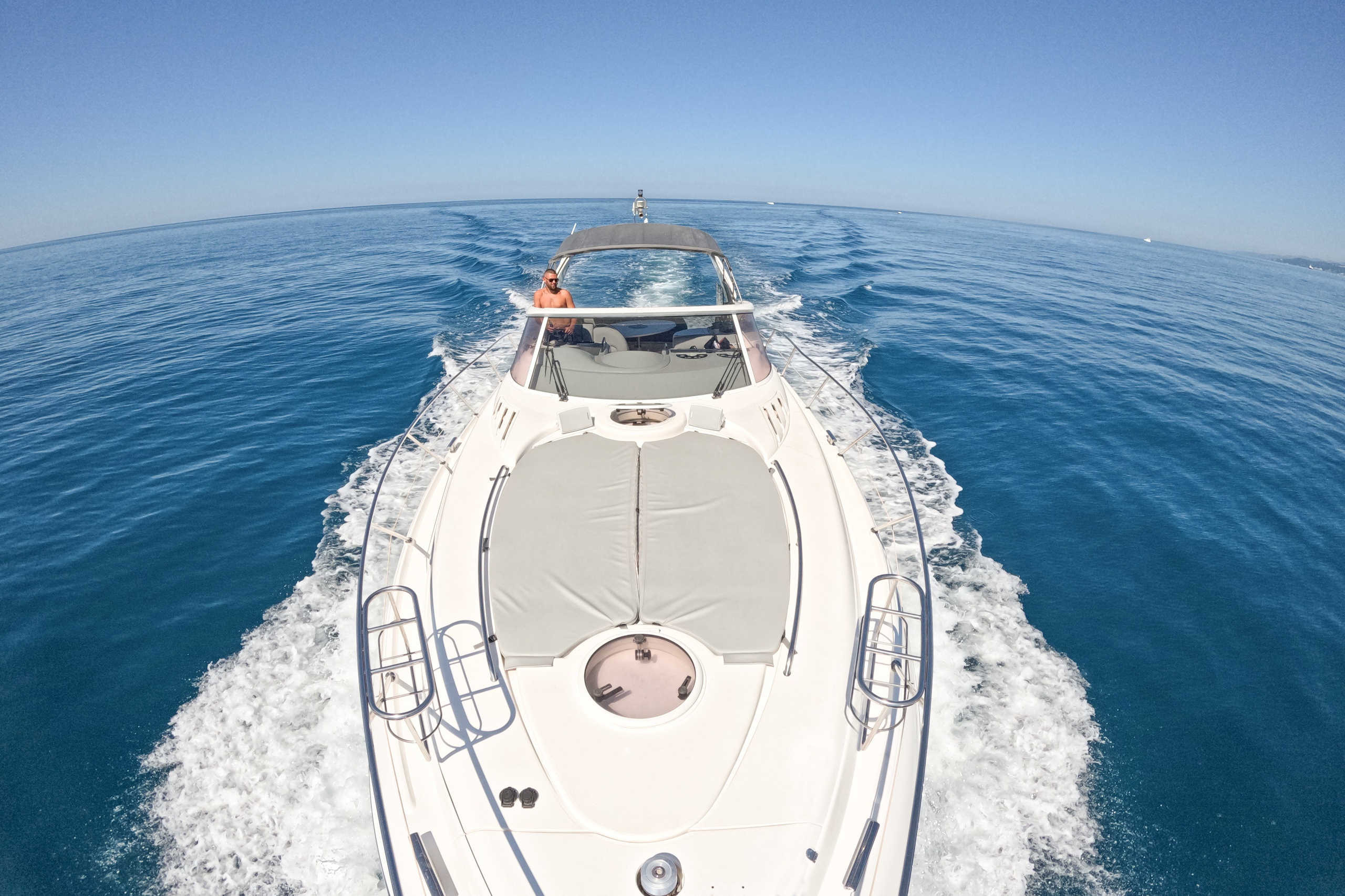 Катер Миура Аренда Яхты в Сочи Яхтанаморе YACHTNAMORE YACHTANAMORE