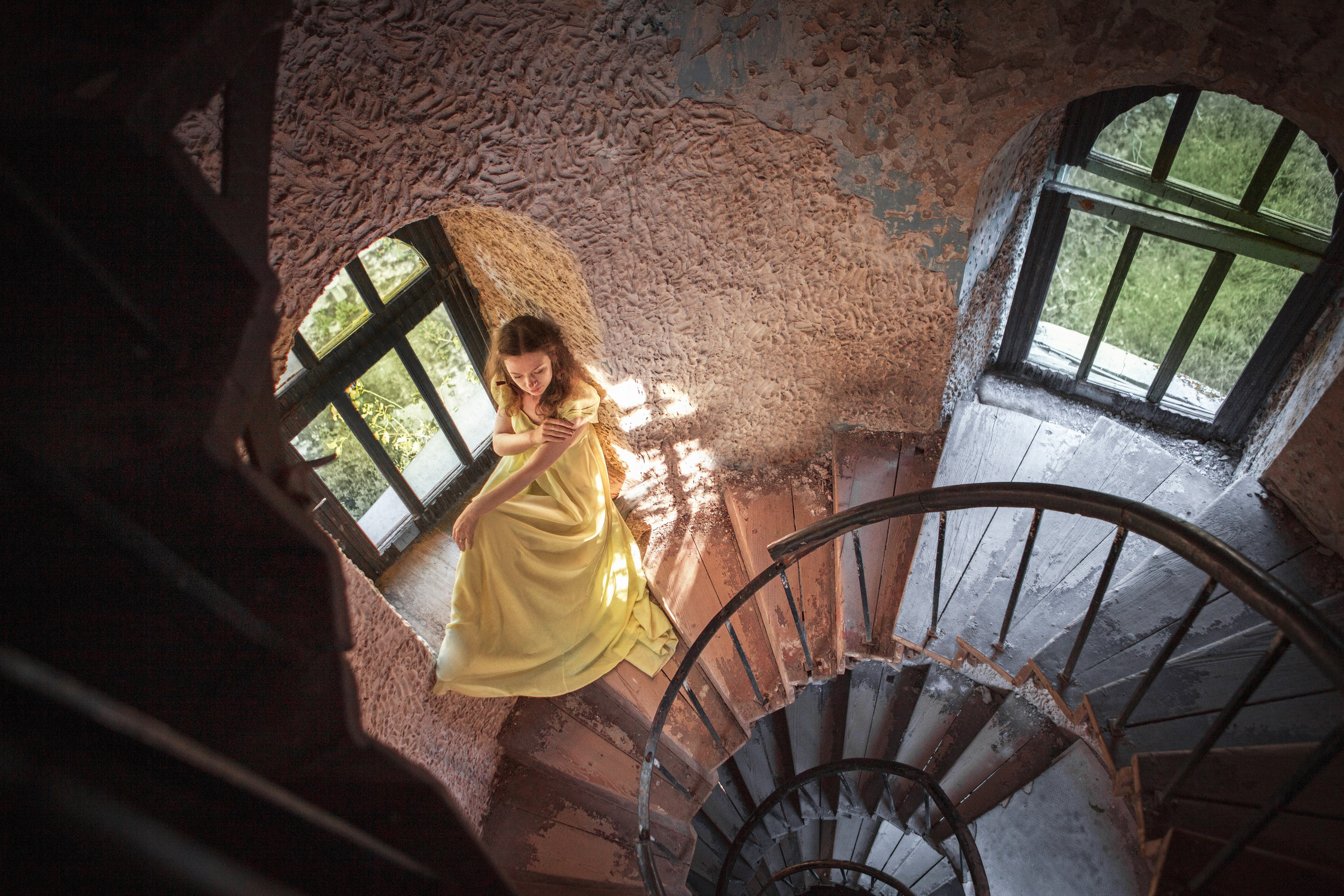 Фотосессия в горах на фон старинного замка на КМВ