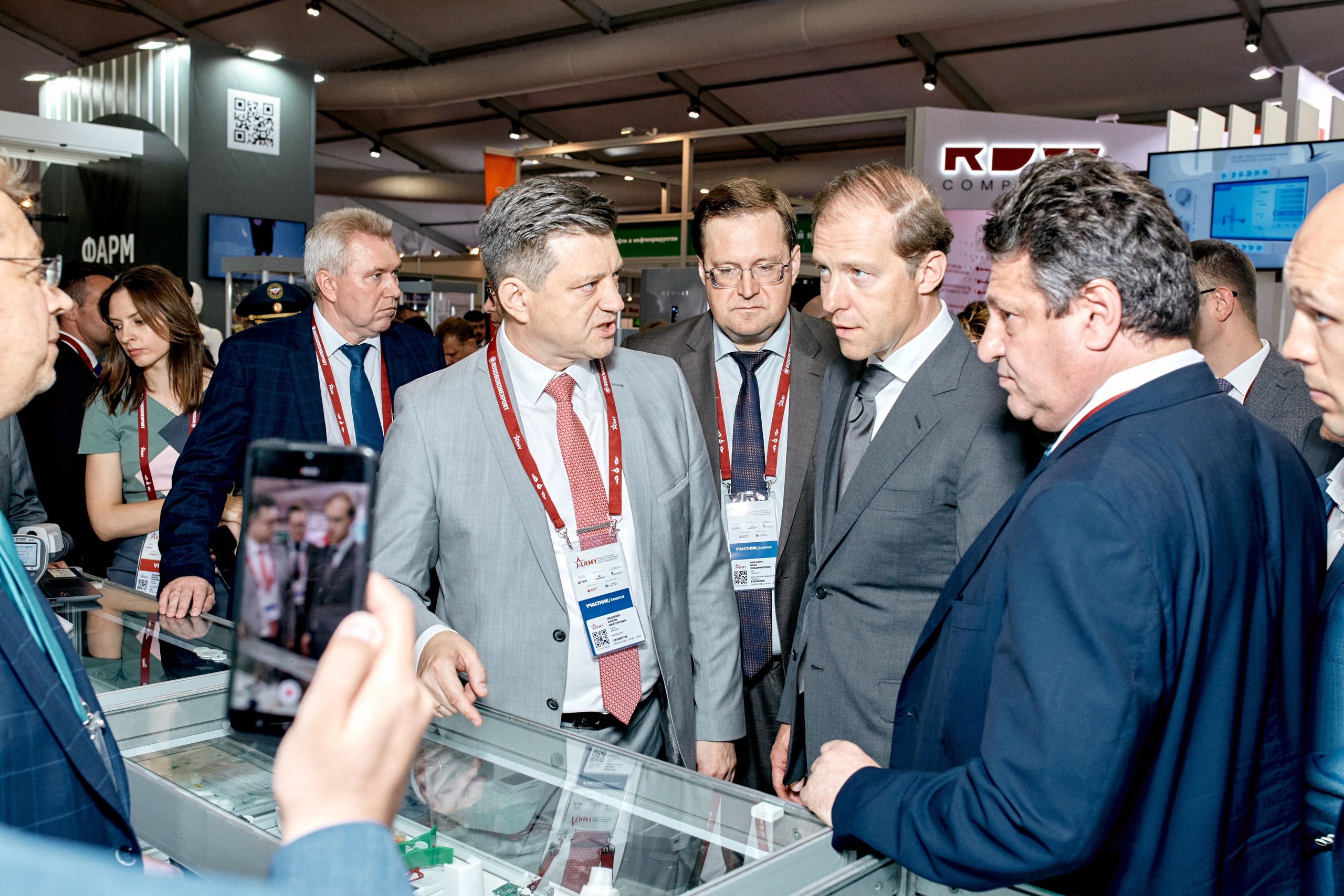 Фотограф на выставку в Москве, заказать услуги профессиональной фотосъёмки — Цены и стоимость услуг фотографа на съёмку выставки