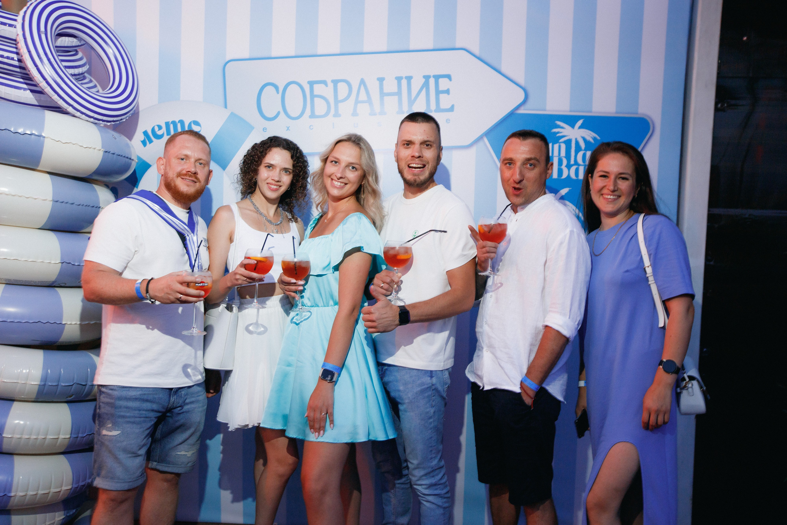 СОБРАНИЕ — ПРЕЗЕНТАЦИЯ НОВОГО НОМЕРА. СВОИ. ФОТООТЧЕТЫ-СОБЫТИЯ-МЕСТА