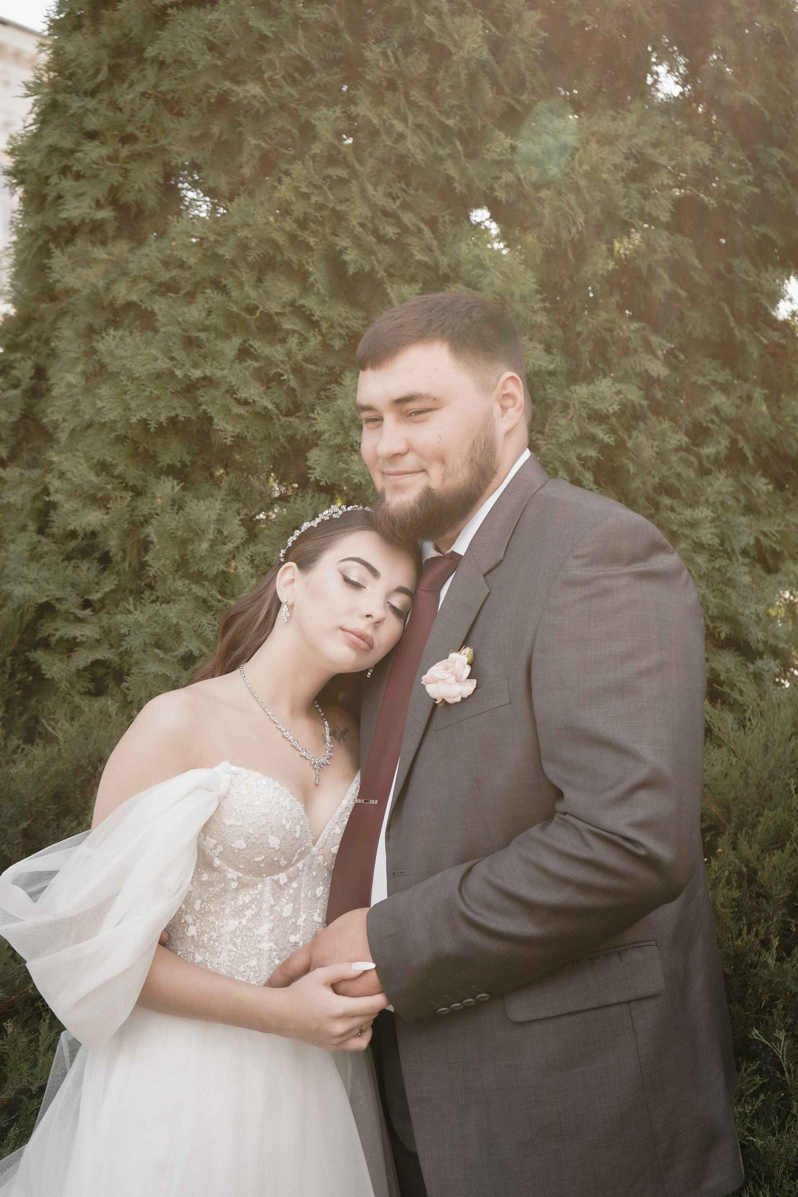 Фотограф и видеограф на свадьбу в Ростове-на-Дону 2026. Профессиональная работа, качественный результат. Свадебный фотограф в Ростове-на-Дону. Таинство Крещения и Венчания, семейные фотосессии. Алёна Чёботова