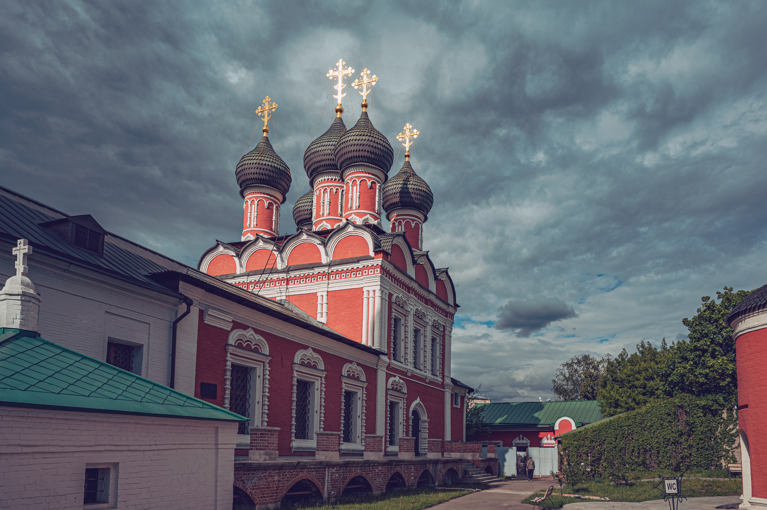 Высоко-Петровский Мужской Монастырь май 2025. Семейный фотограф Руслан Каримов Одинцово Москва