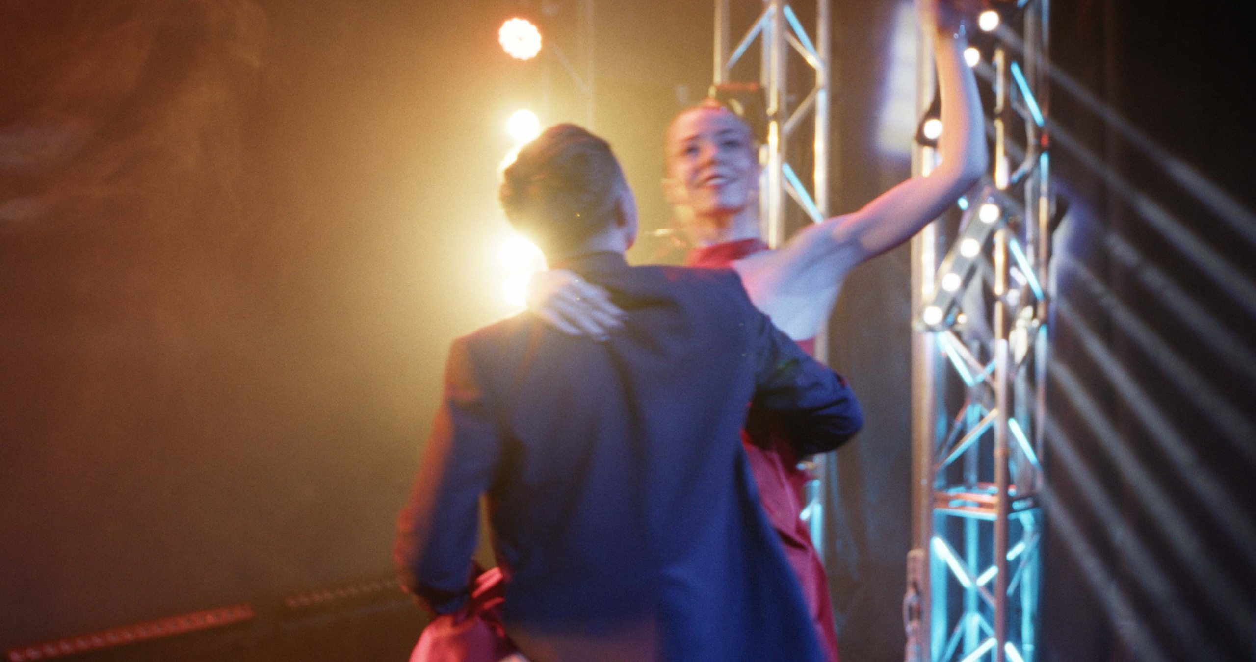 Клип группы Снимки — Танцуй. Цветокоррекция видео