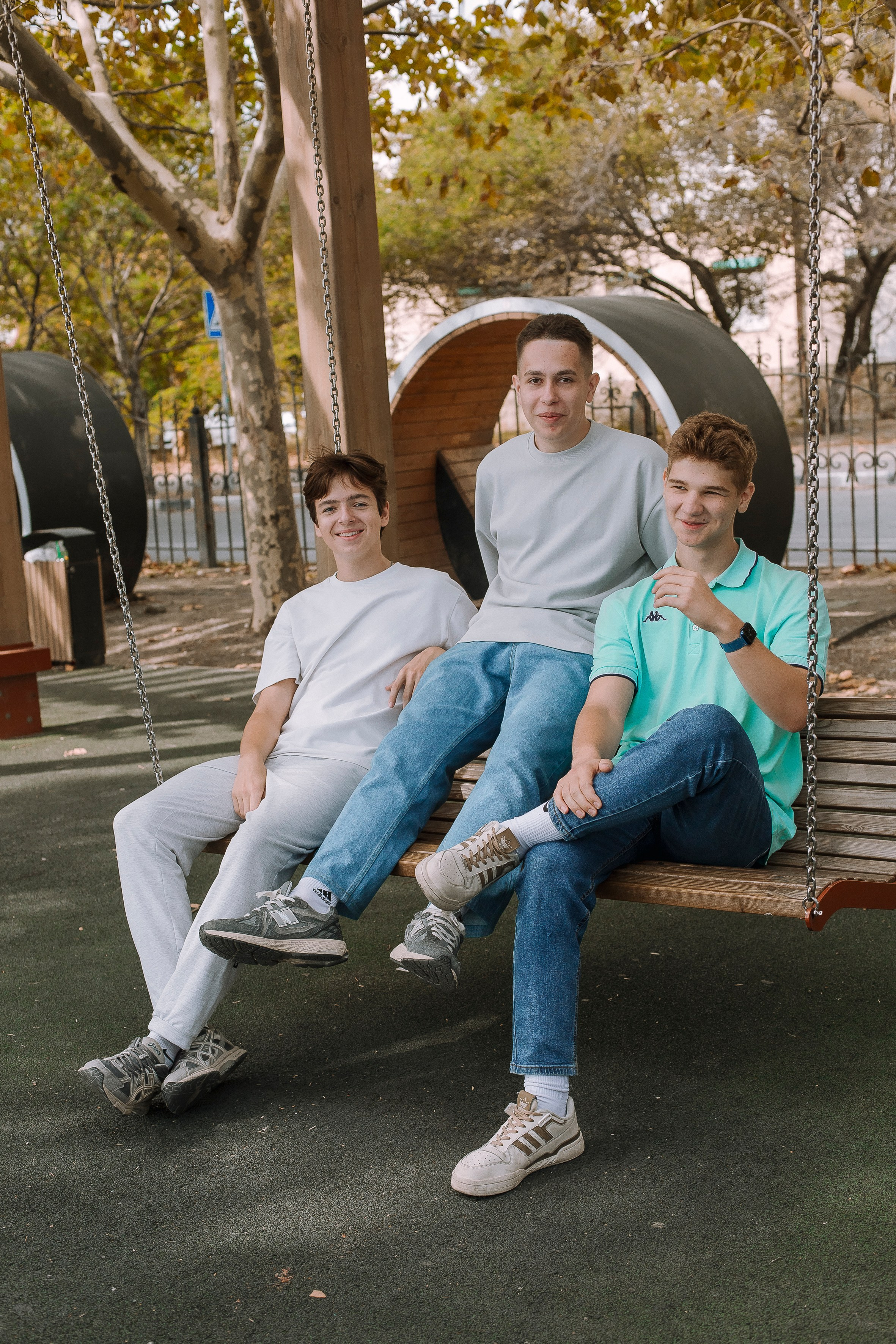 Аллея Черняховского- старшая школа. Выпускные альбомы Натальи Бутко: Новороссийск, Анапа, Геленджик