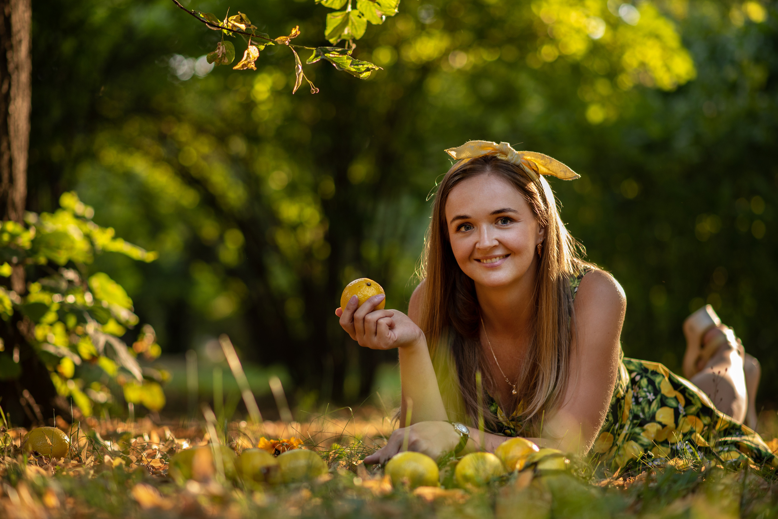 Светлана. Лимонная фотосессия в парке. Анна Боровикова, фотограф Пушкино