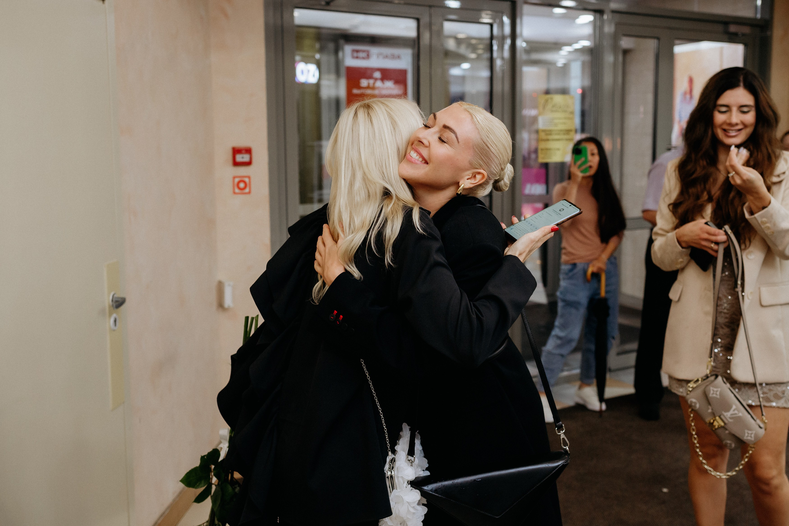 20 лет студии красоты Юлии Харченко. СВОИ. ФОТООТЧЕТЫ-СОБЫТИЯ-МЕСТА