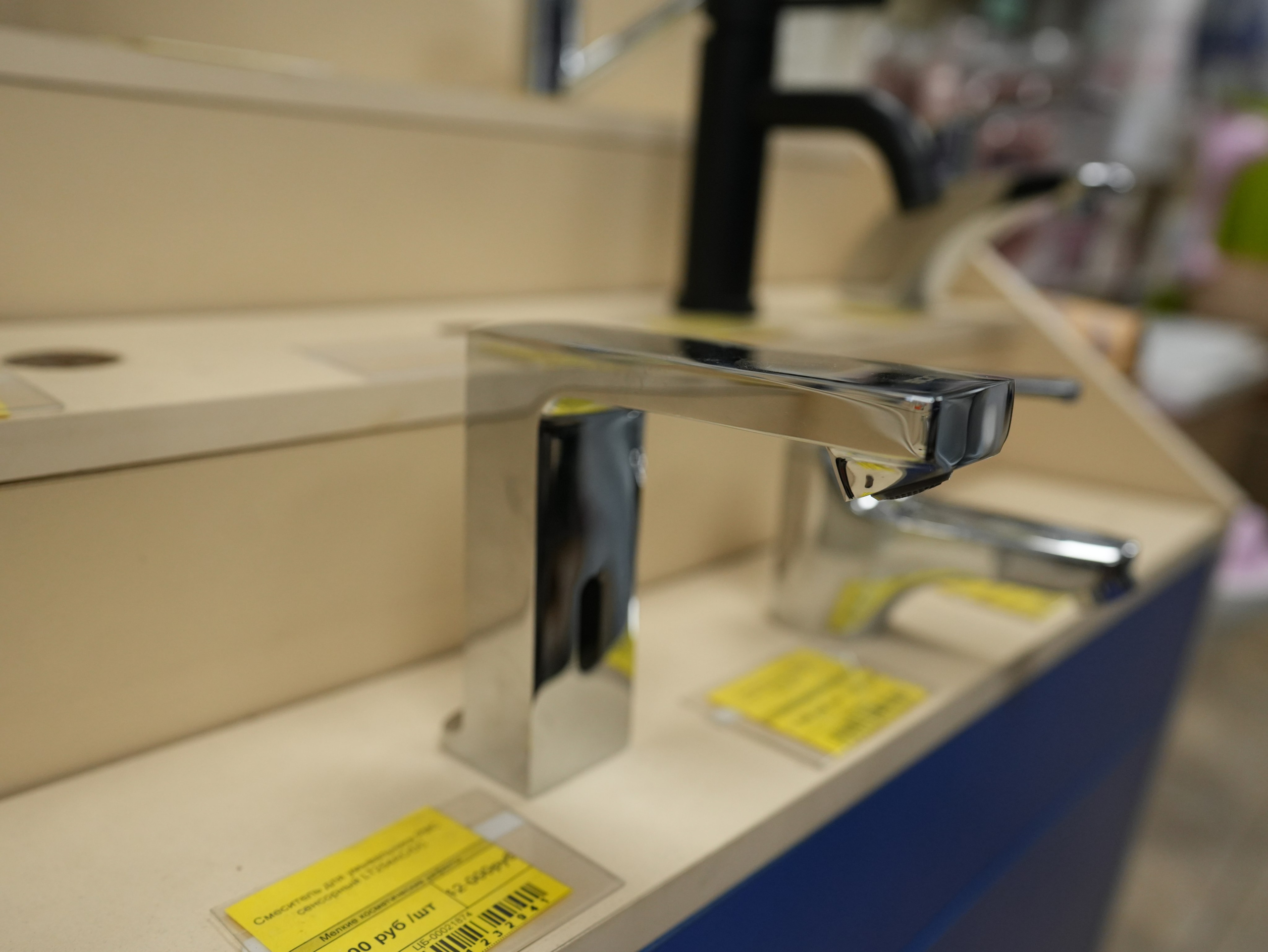 Смесители. Строительный магазин низких цен Экономкин