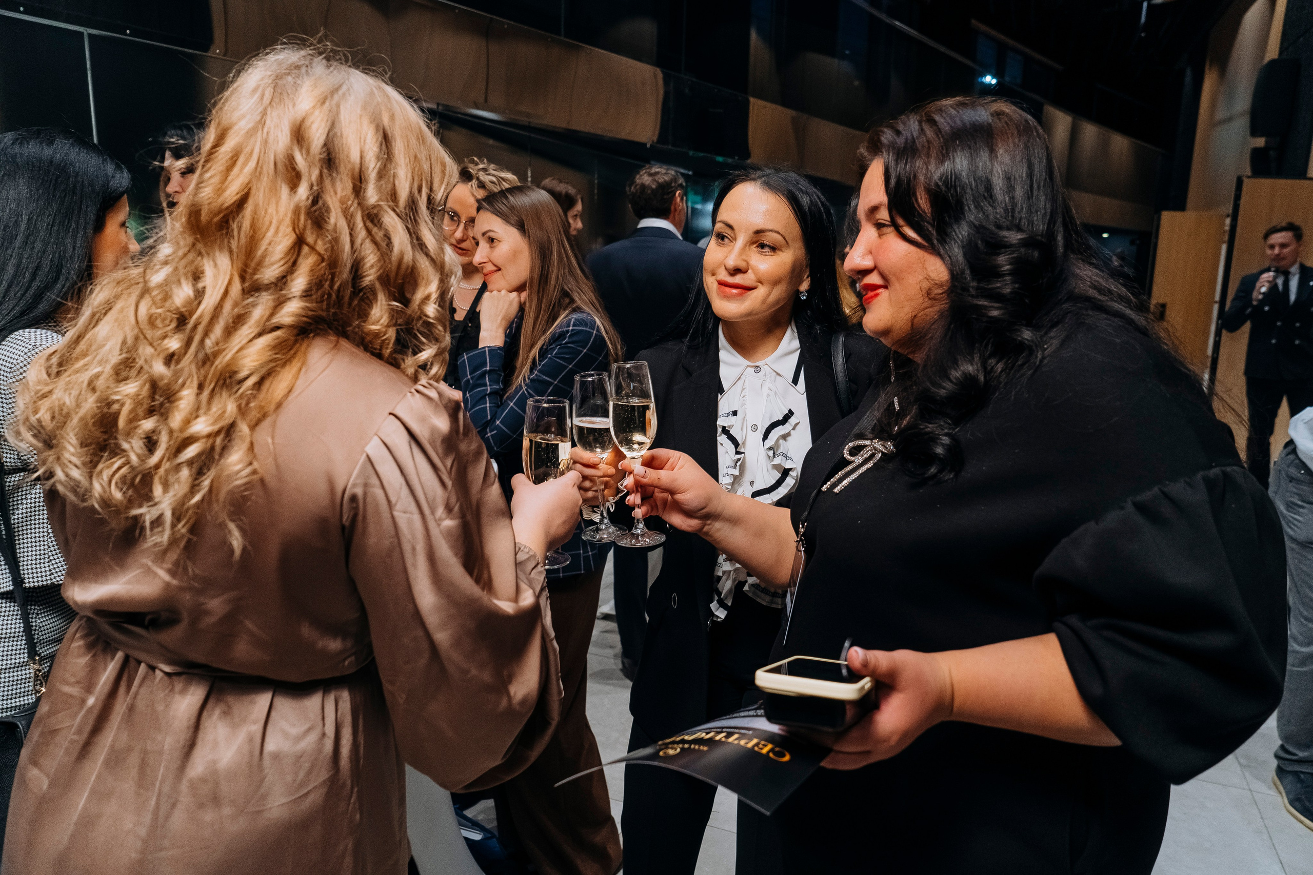 Международная конференция «Код юриста. Версия 2025» Больше: https://sinonim.org/improve#res. Профессиональный портретный фотограф в Москве Владимир Глаголев