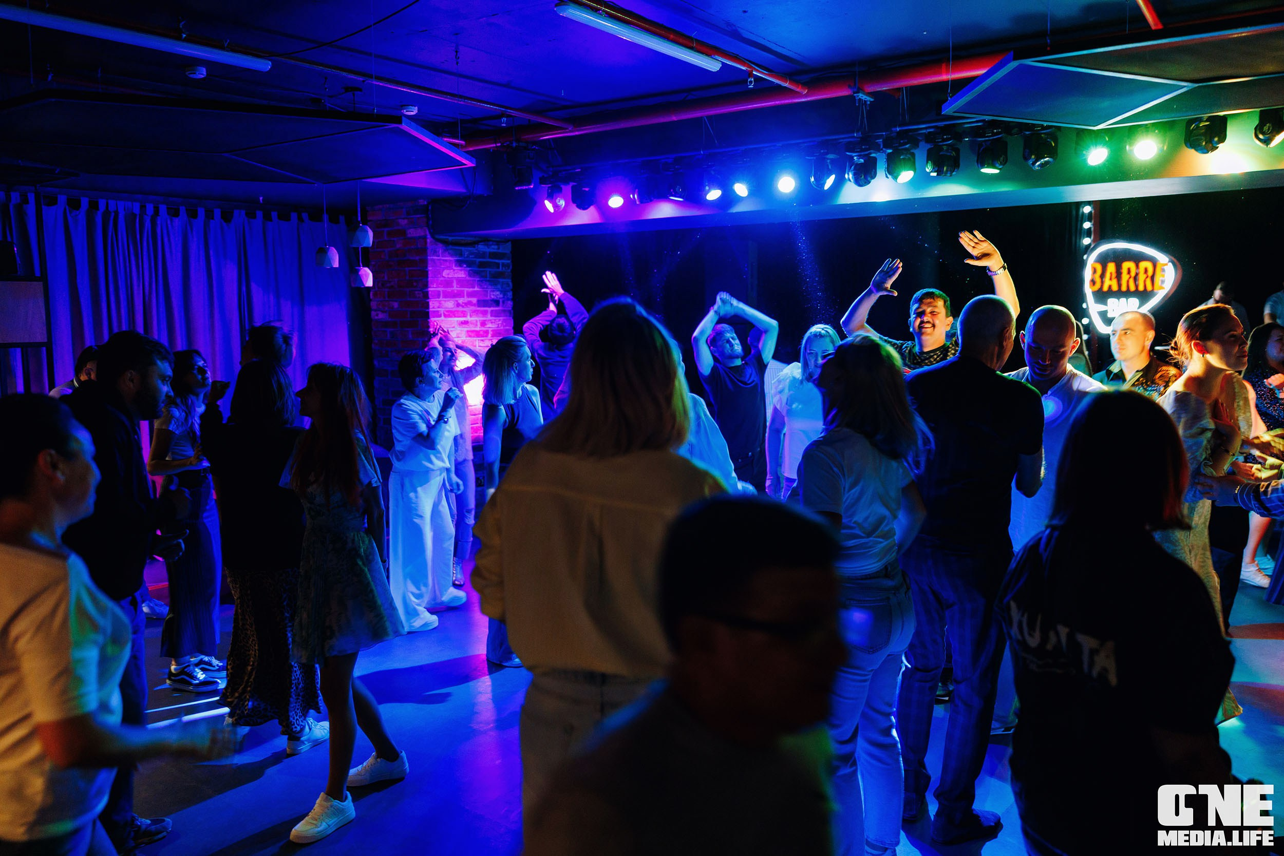 Фоторепортаж из бара Баррэ. One Media Life: фоторепортажи, фотоотчеты с мероприятий и заведений