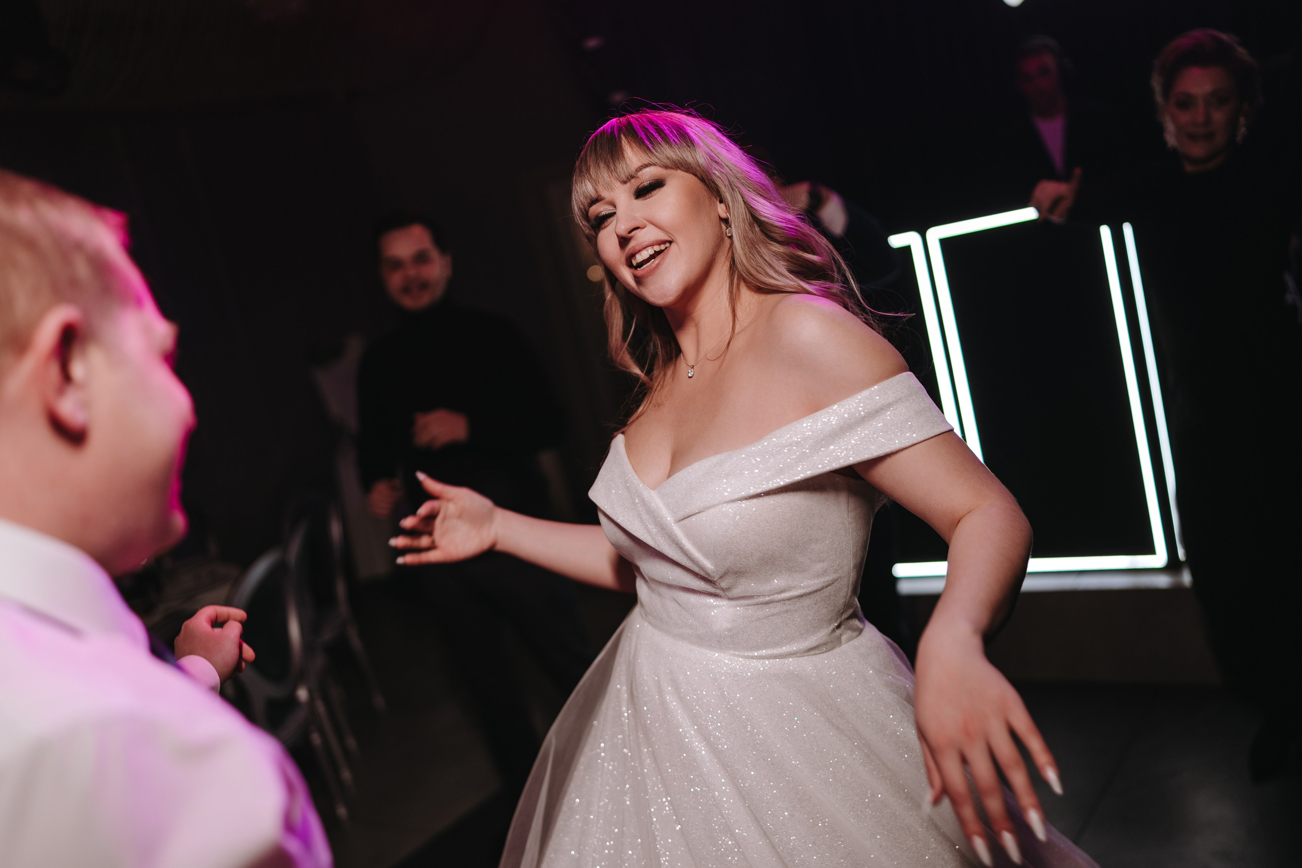 ФОТОСТУДИЯ МОНОХРОМ, КИРОВСКИЙ ЗАГС, ДВОРЕЦ БОРЬБЫ, БОТАНИЧЕСКИЙ САД, РЕСТОРАН ЯНС, ВЕДУЩИЙ РАМИС КАРИМОВ УФА