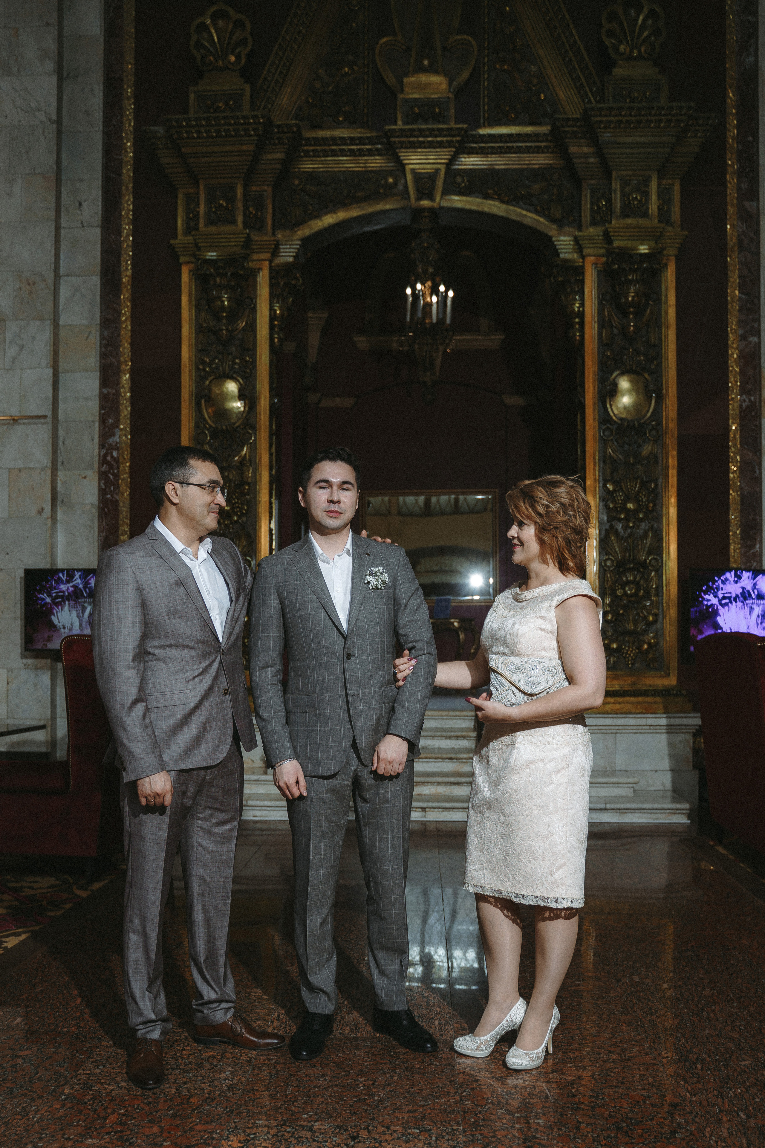 Свадебная фотосессия в отеле Hilton Moscow Leningradskaya 5*