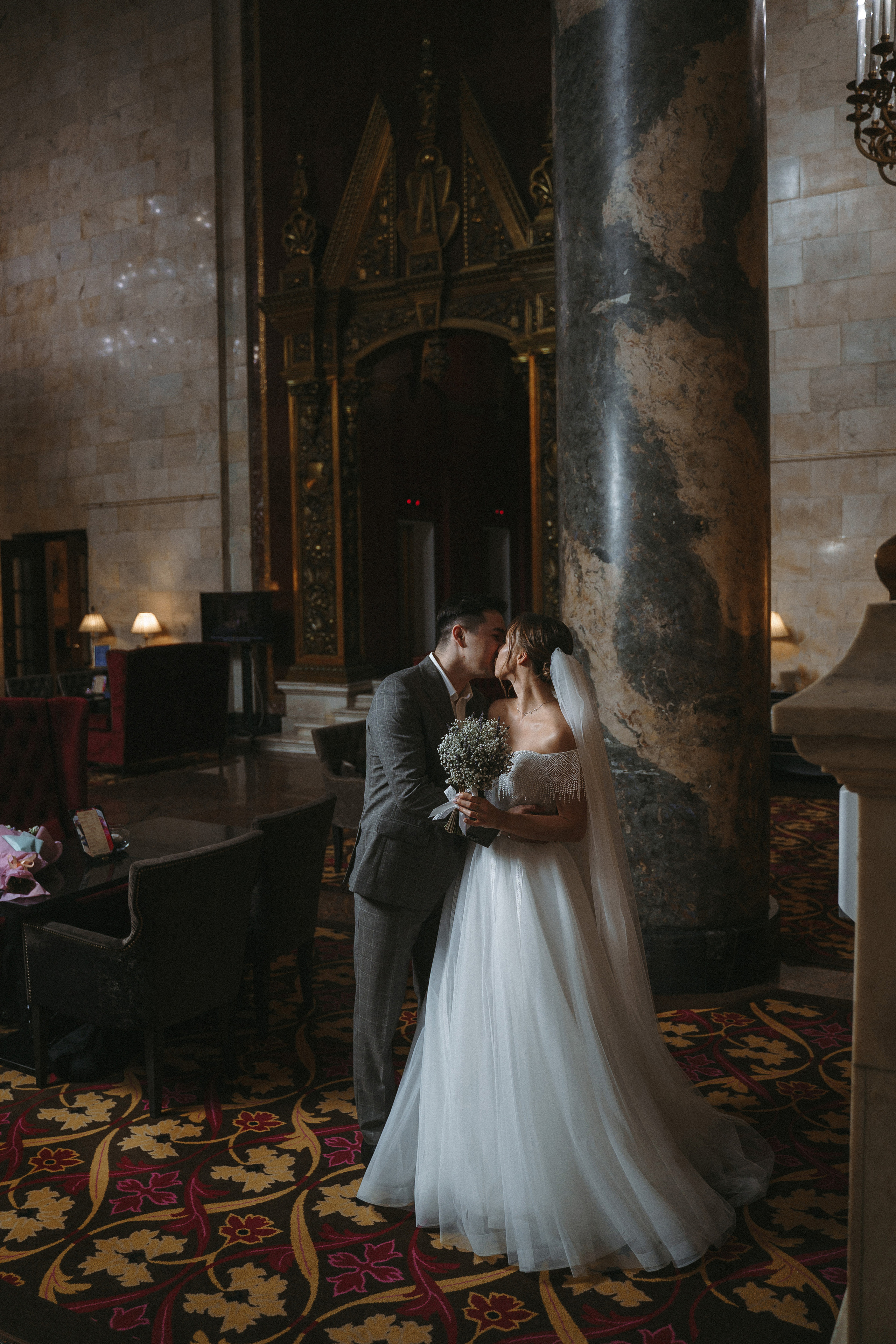 Свадебная фотосессия в отеле Hilton Moscow Leningradskaya 5*