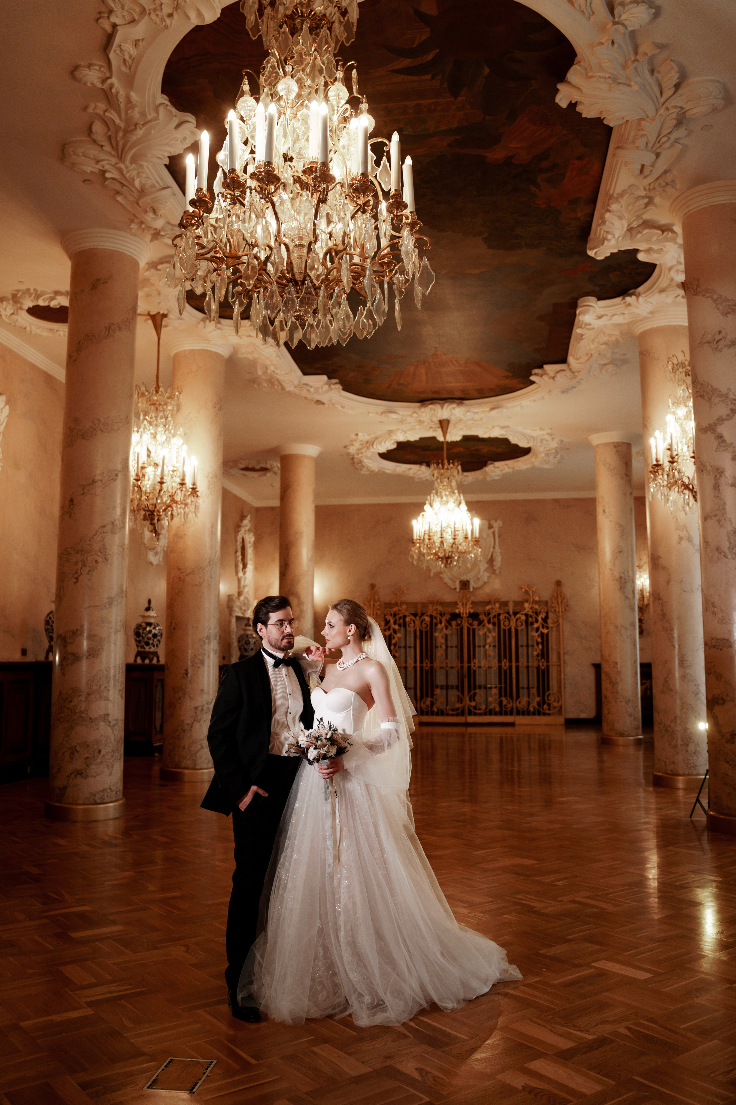 Свадебная фотосессия в отеле Hilton Moscow Leningradskaya 5