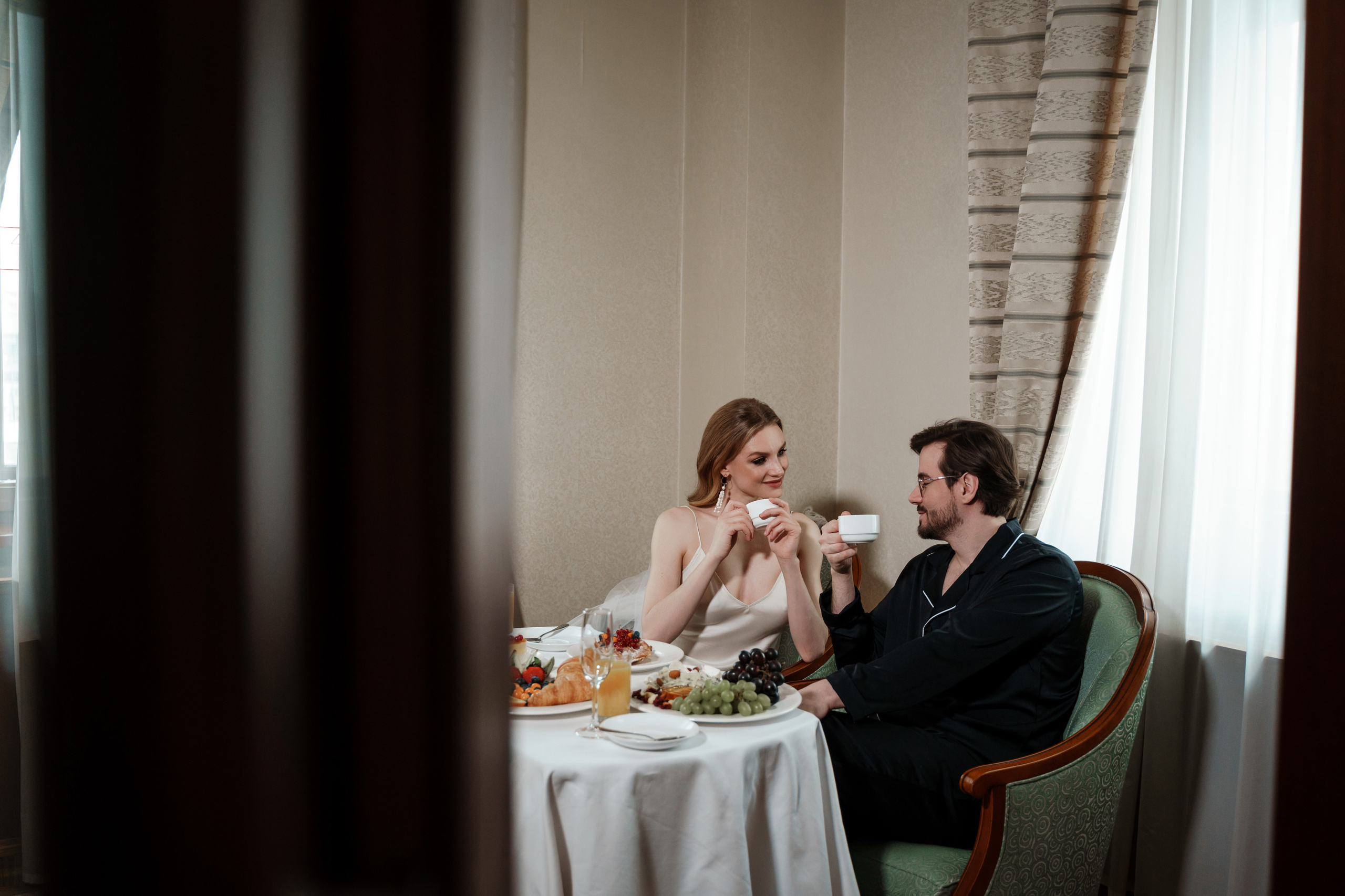 Свадебная фотосессия в отеле Hilton Moscow Leningradskaya 5