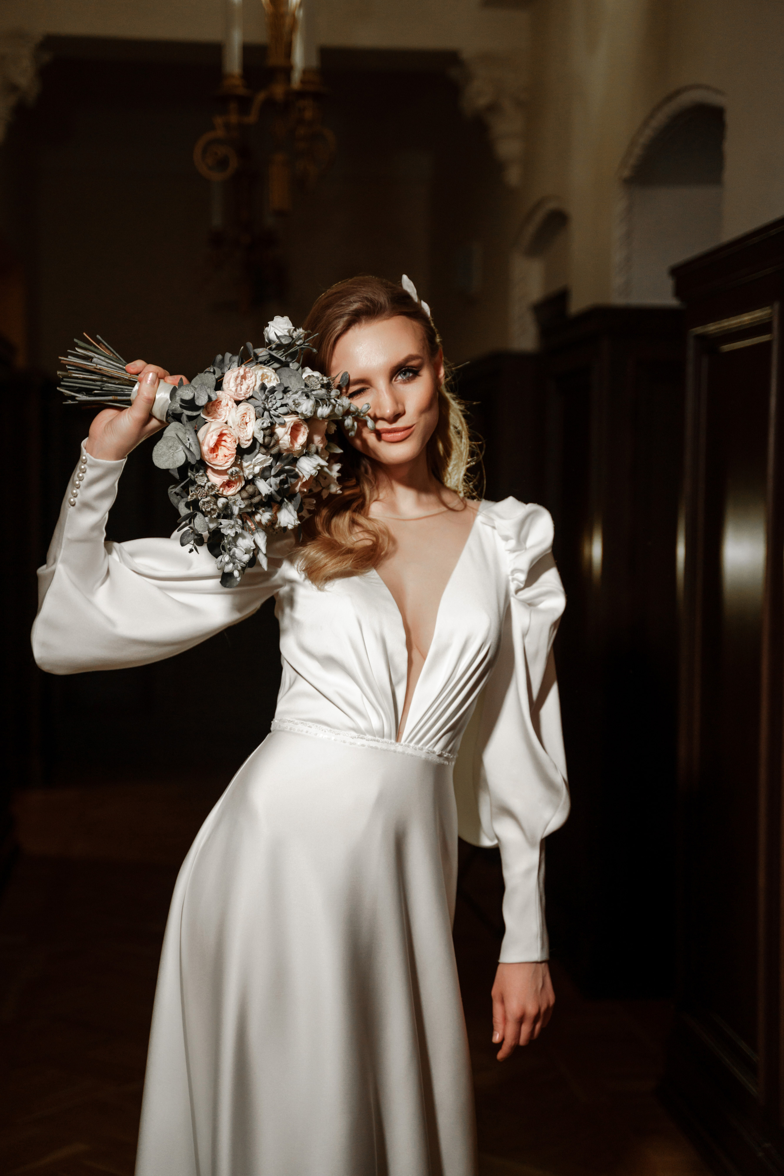 Свадебная фотосессия в отеле Hilton Moscow Leningradskaya 5