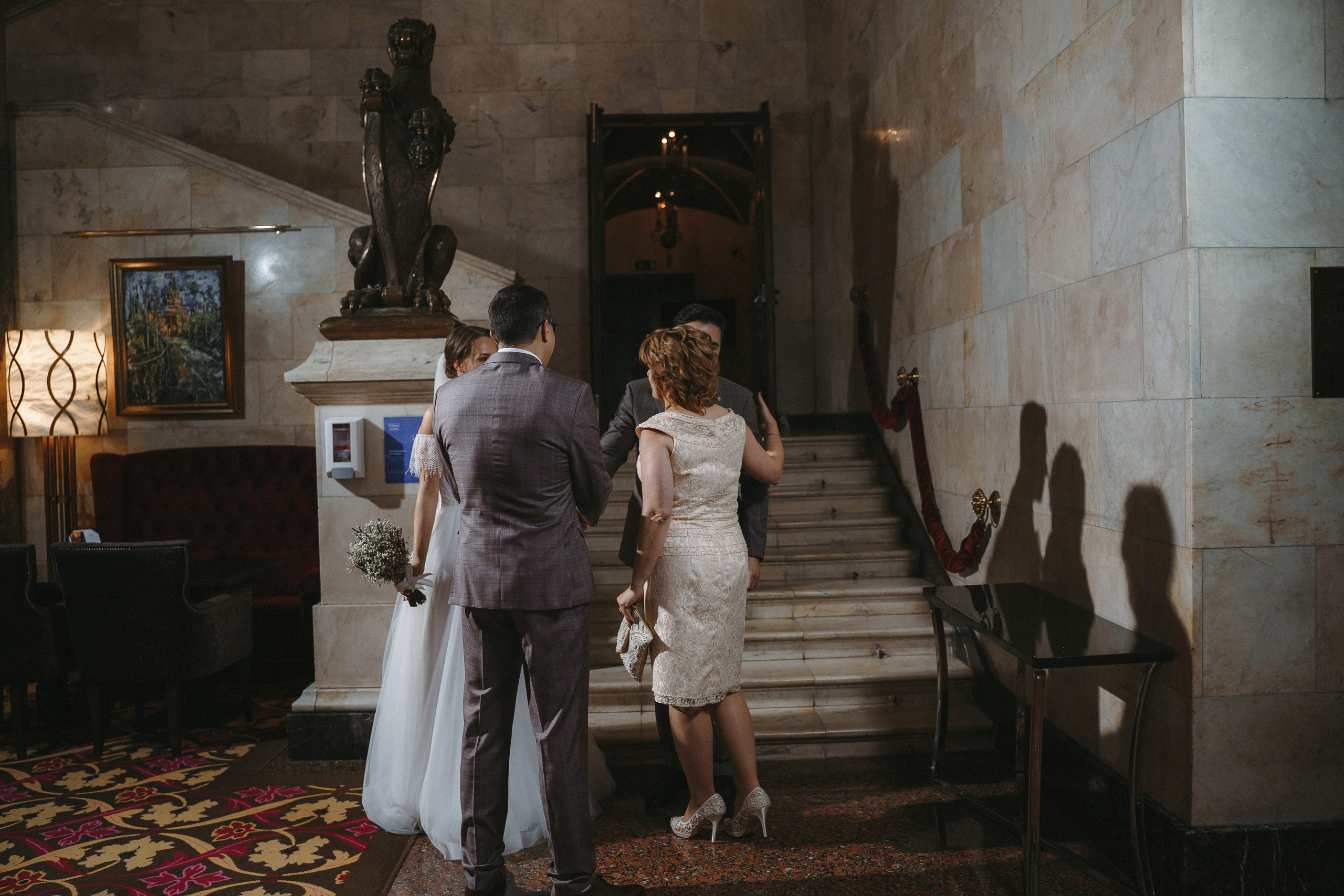 Свадебная фотосессия в отеле Hilton Moscow Leningradskaya 5*