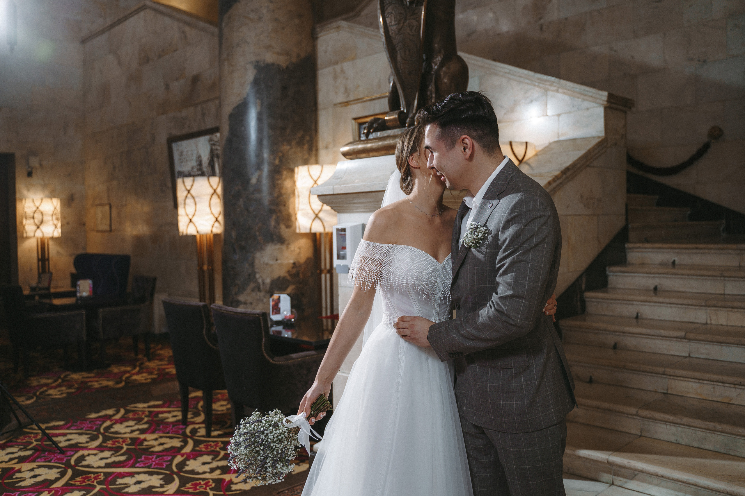 Свадебная фотосессия в отеле Hilton Moscow Leningradskaya 5*