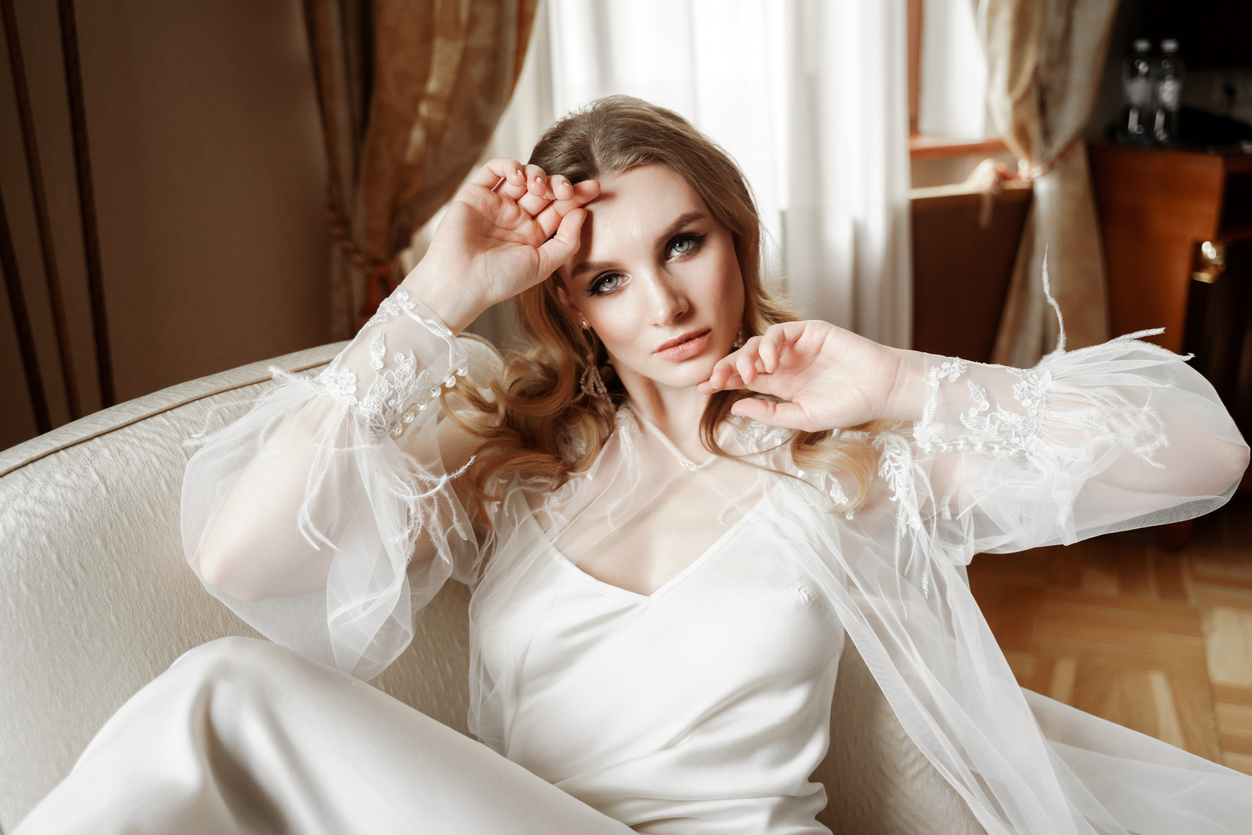 Свадебная фотосессия в отеле Hilton Moscow Leningradskaya 5